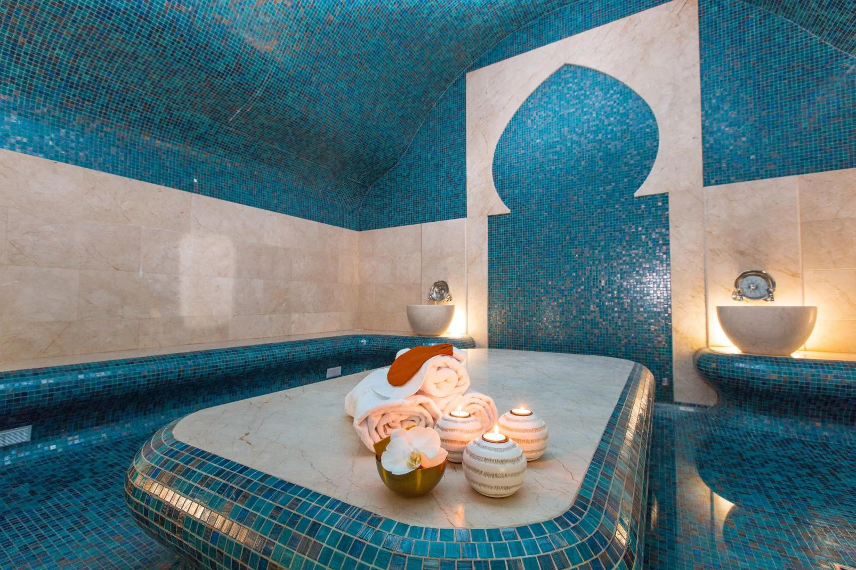 Steam room in KADORR Hotel Resort & Spa