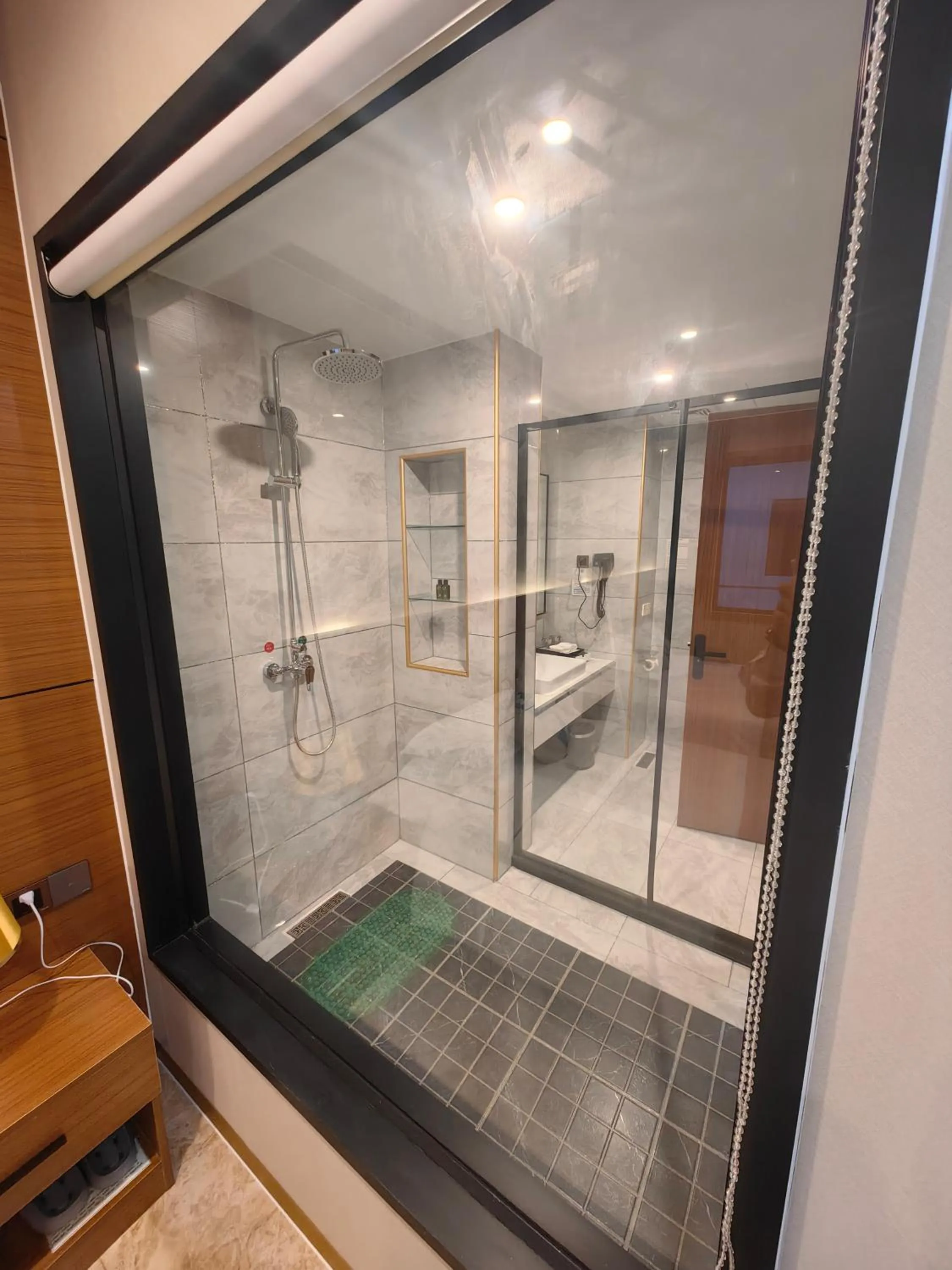 Shower in Royal International Hotel & Mall