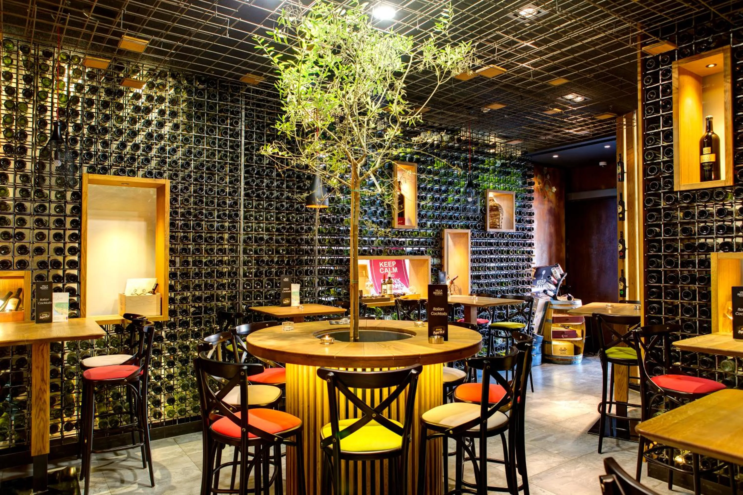 Restaurant/places to eat in Hotel Villa Regina