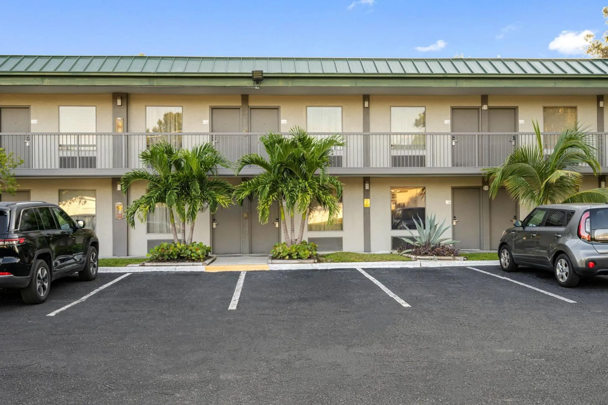 Property building in Bay Breeze