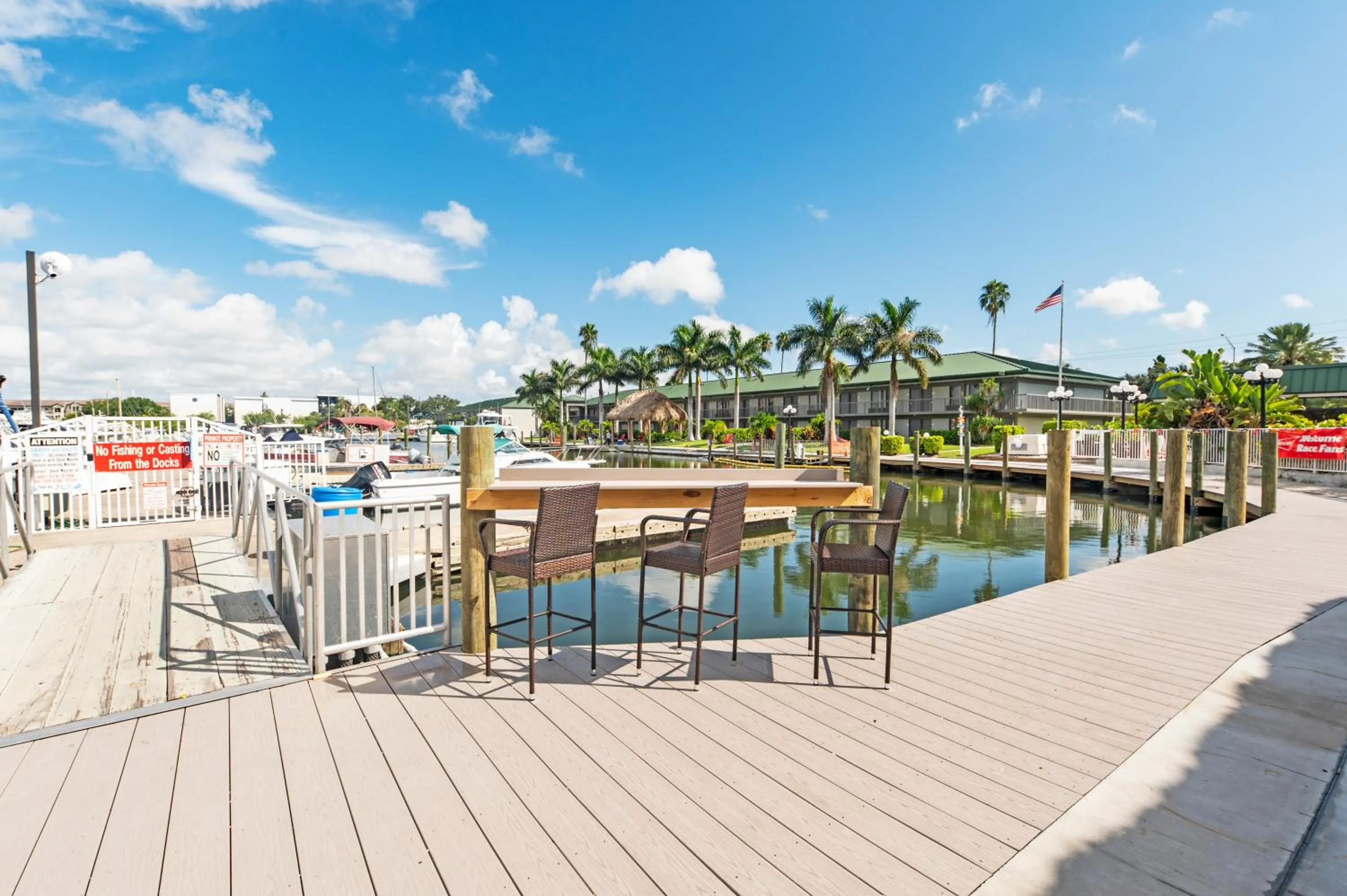 Seating area in Bay Breeze