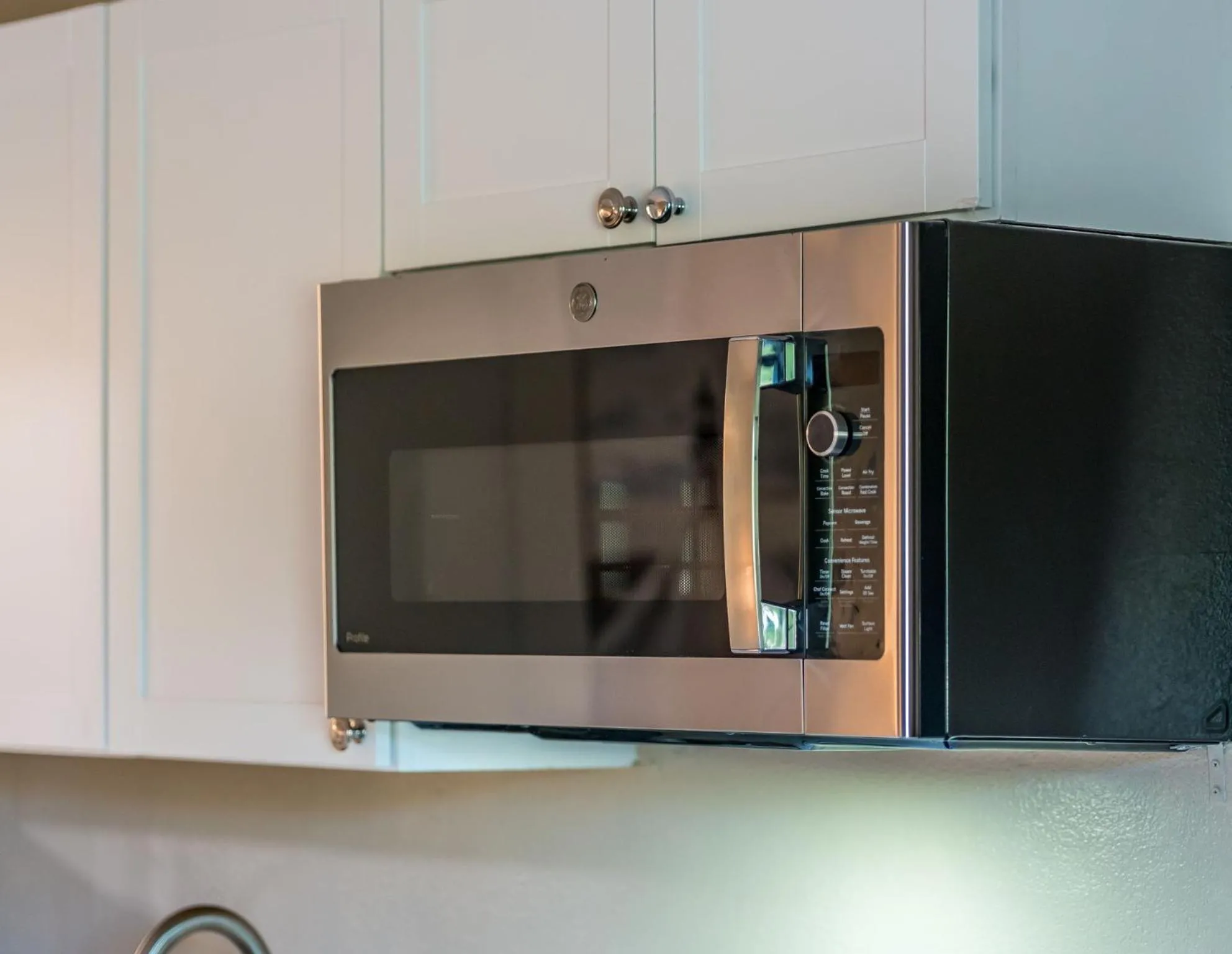 microwave in Bay Breeze