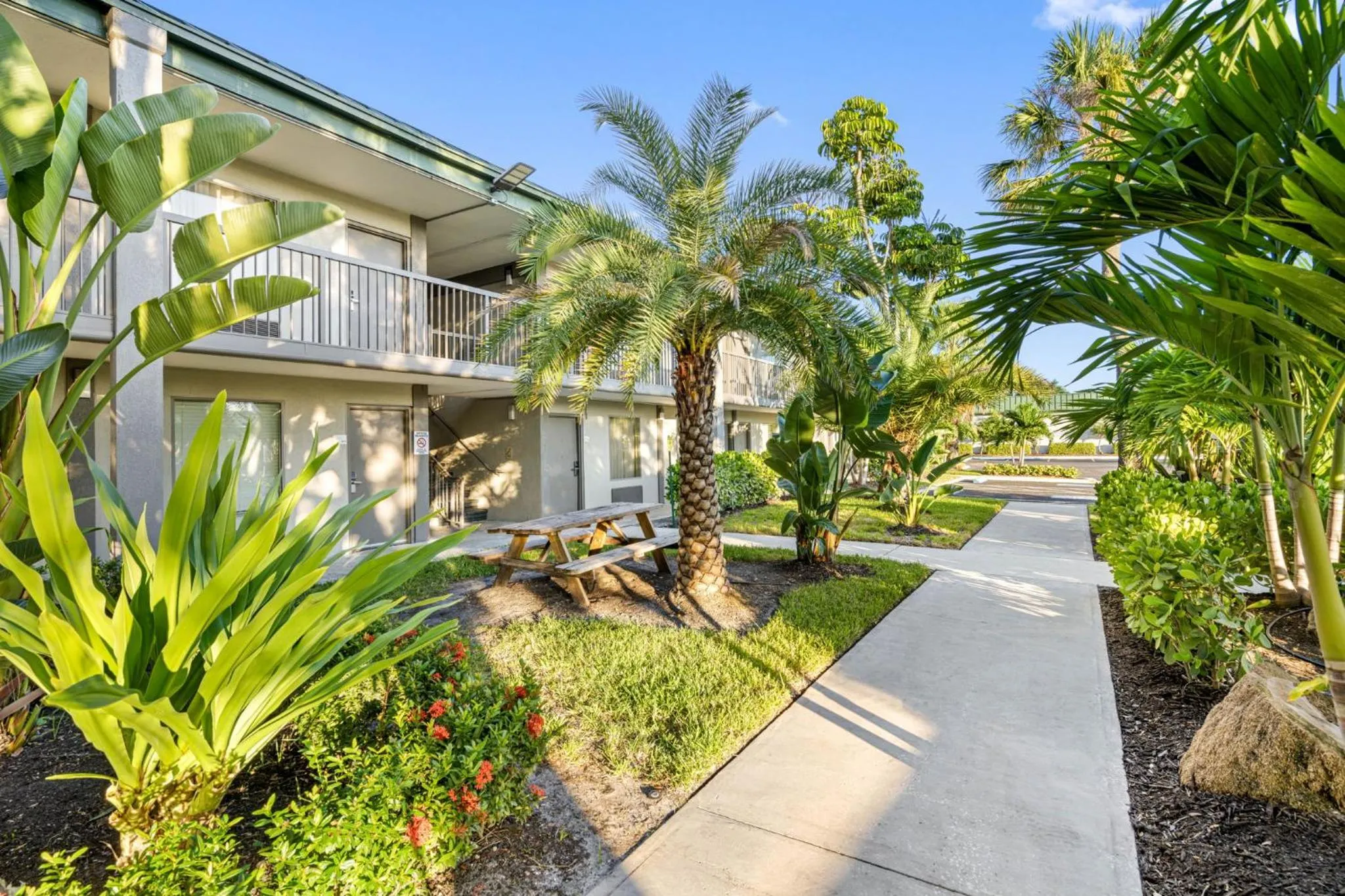 Garden view in Bay Breeze