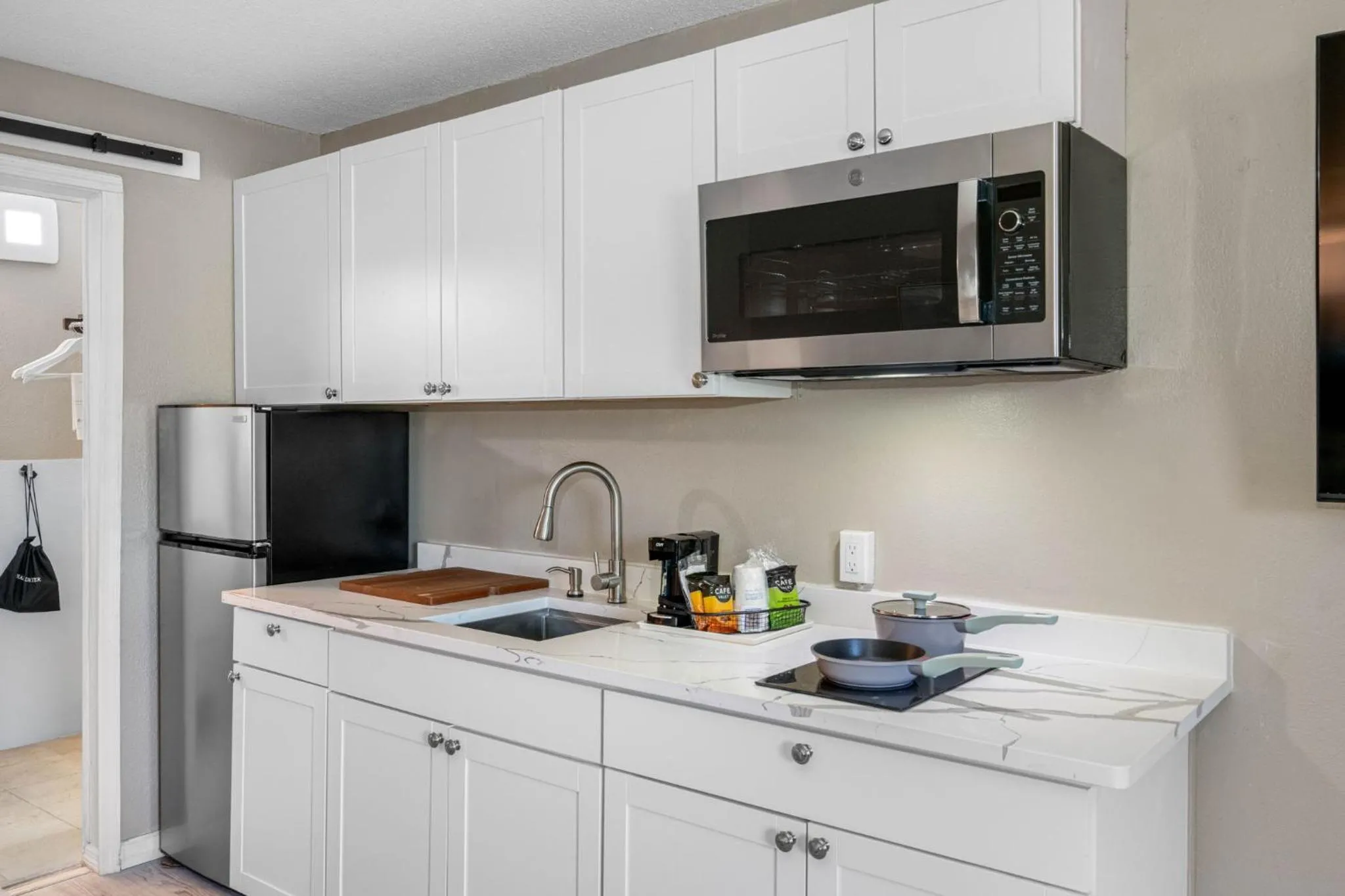 Kitchen or kitchenette in Bay Breeze