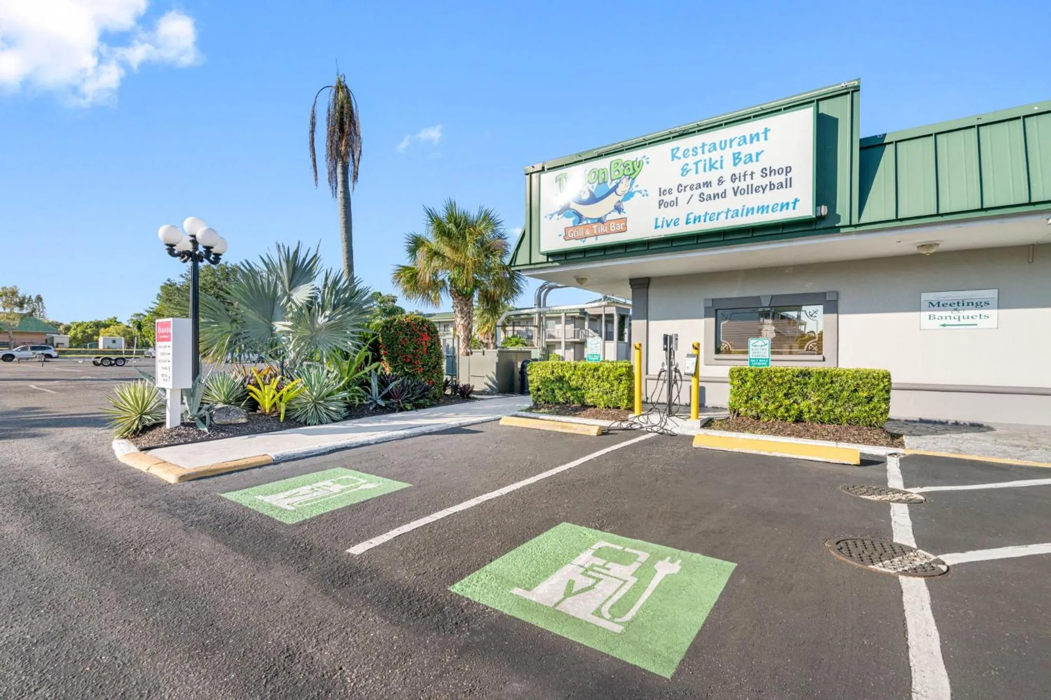 Parking in Bay Breeze