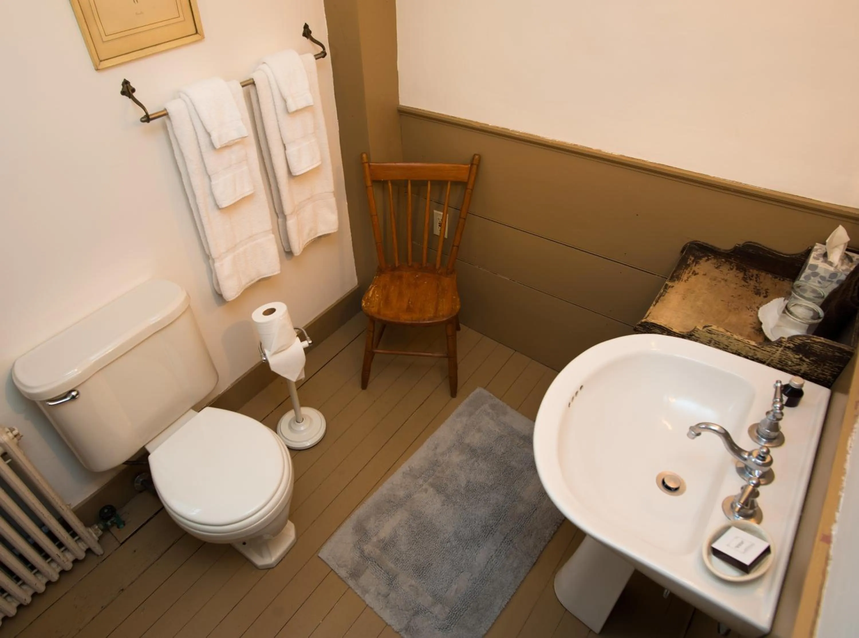 Bathroom in The Old Inn On The Green