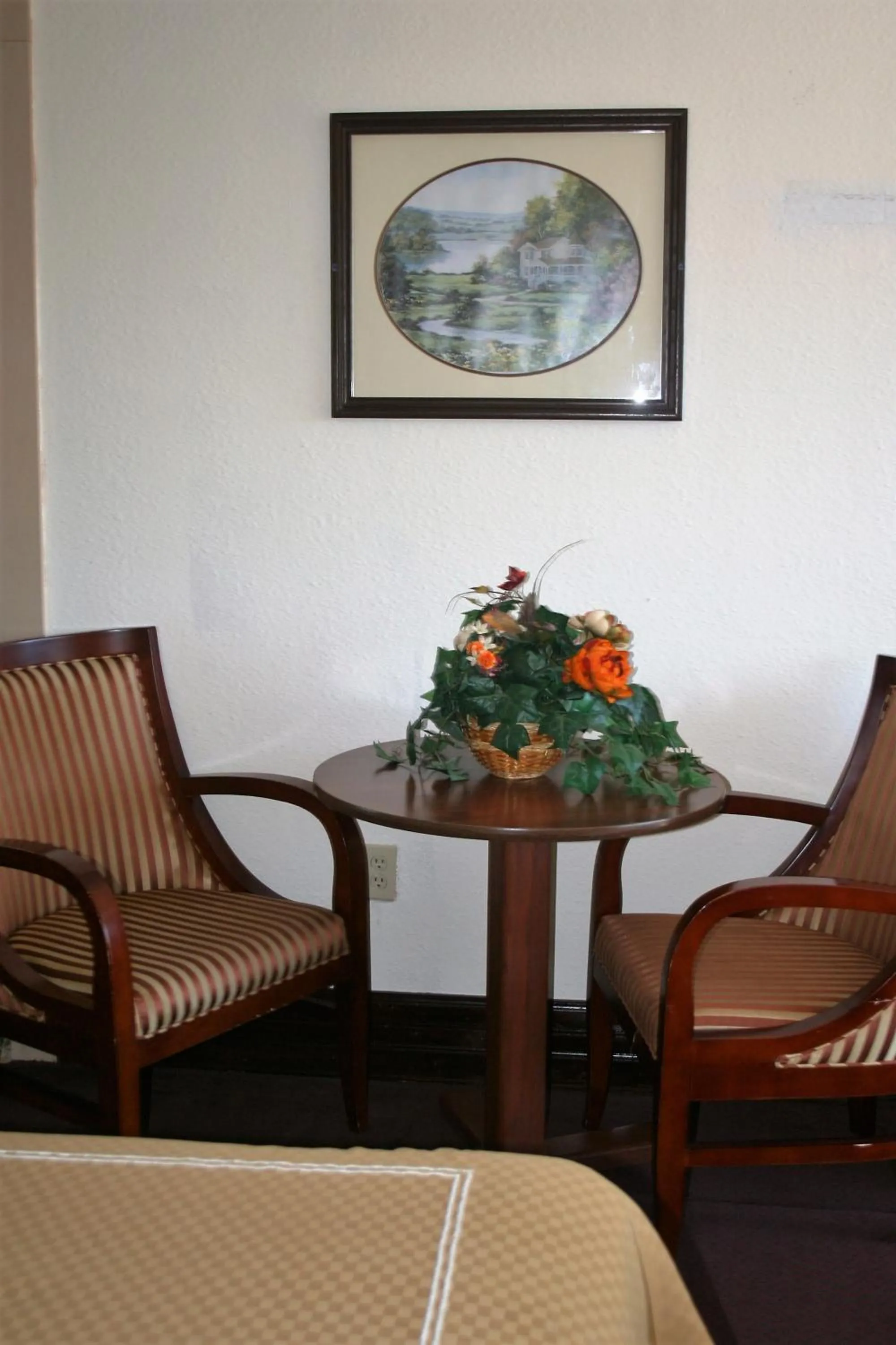 Decorative detail in Passion Play Road Inn - Formerly Statue Road Inn