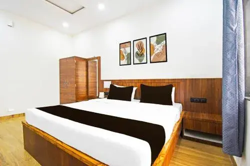 Super Hotel O Mana Camp Near Airport Super Hotel O Mana Camp Near Airport