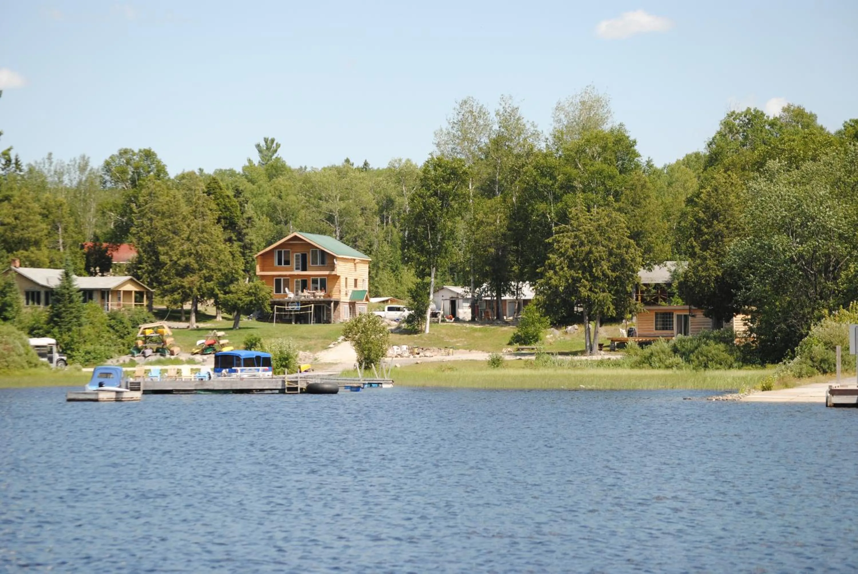 Facade/entrance in Mowat Landing Cottages
