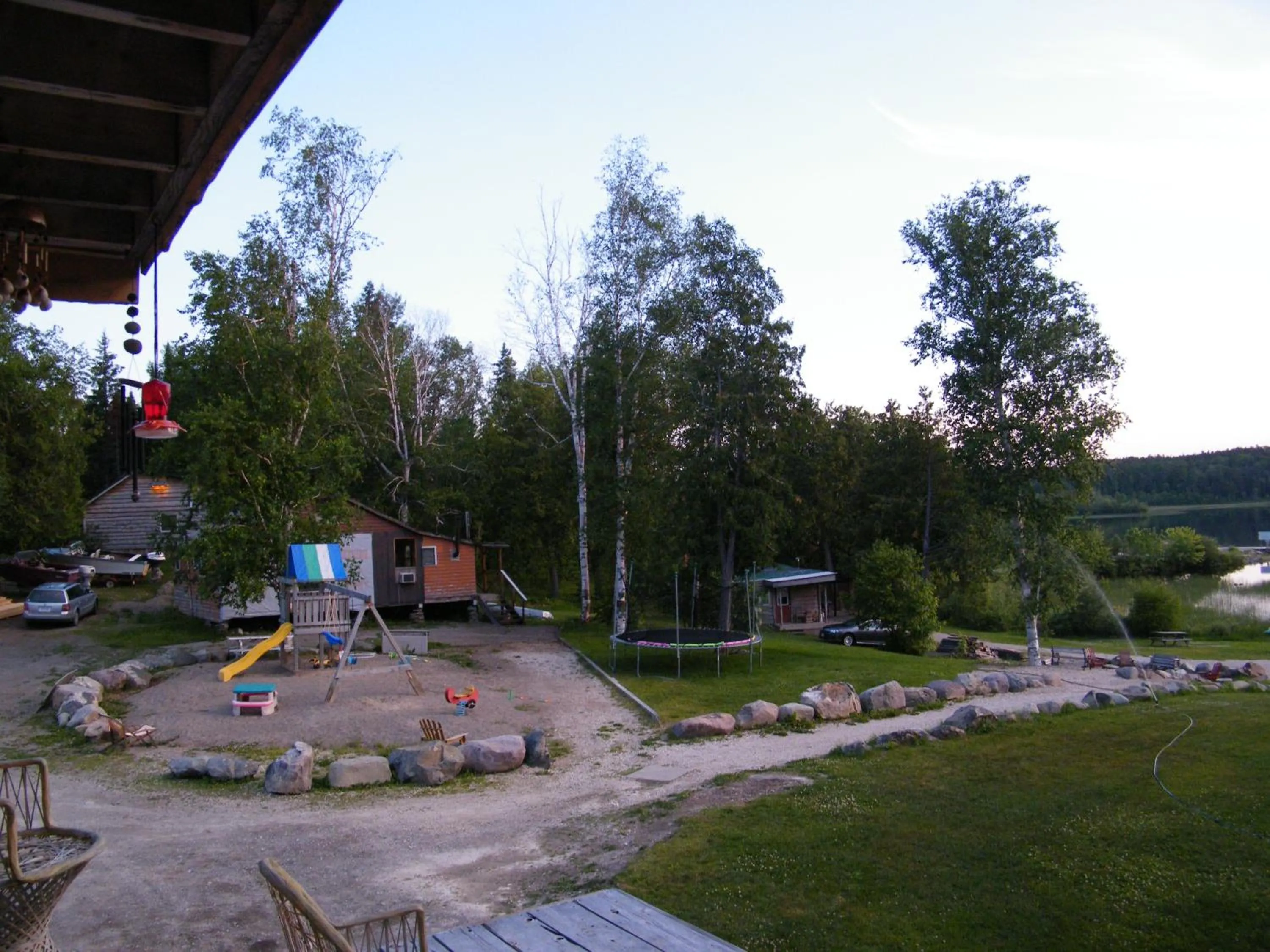 Area and facilities in Mowat Landing Cottages