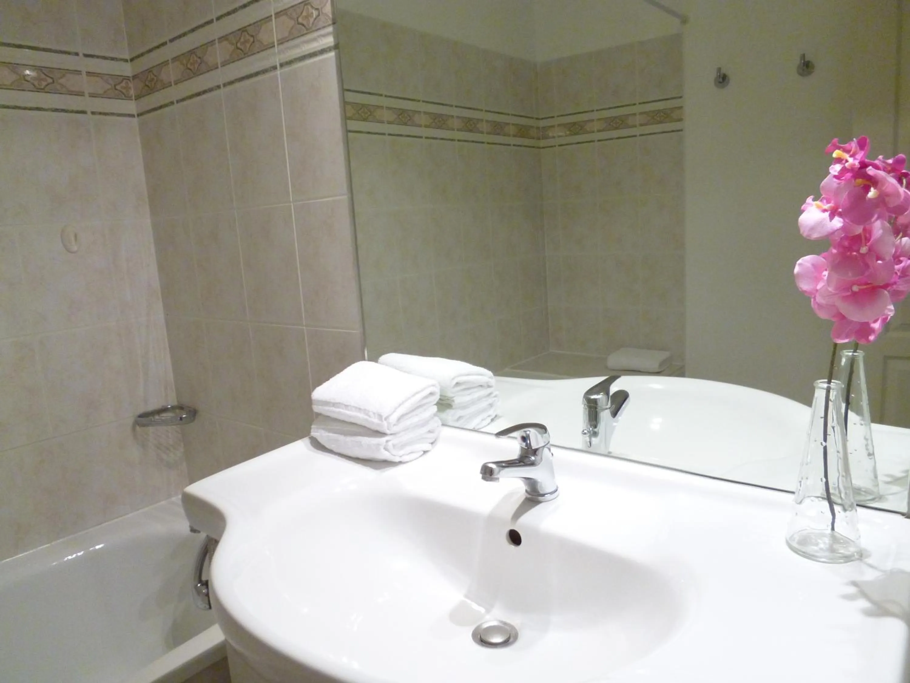 Bathroom in Appart'City Classic Aix en Provence - Fuveau