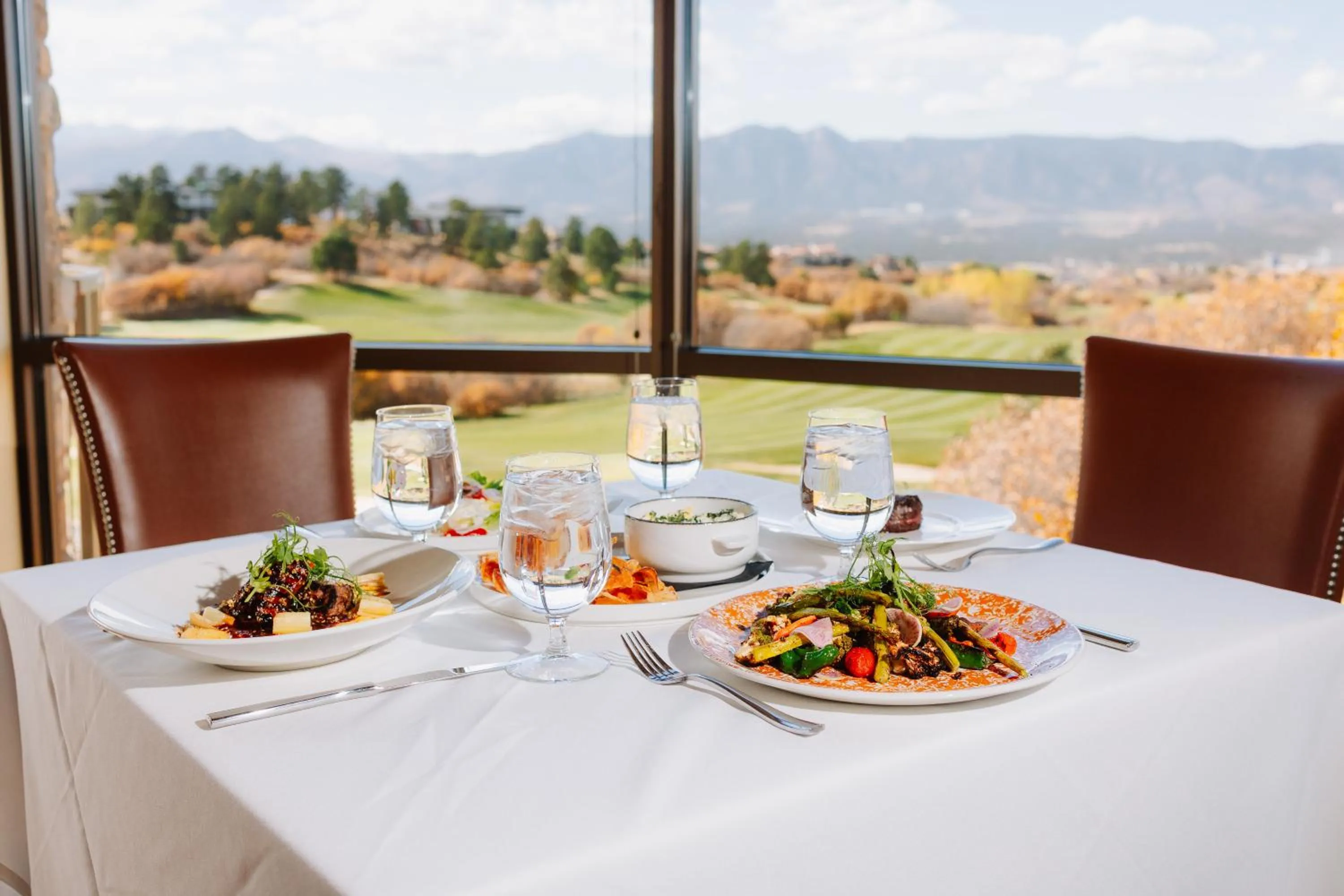 Restaurant/places to eat in Flying Horse Resort & Club