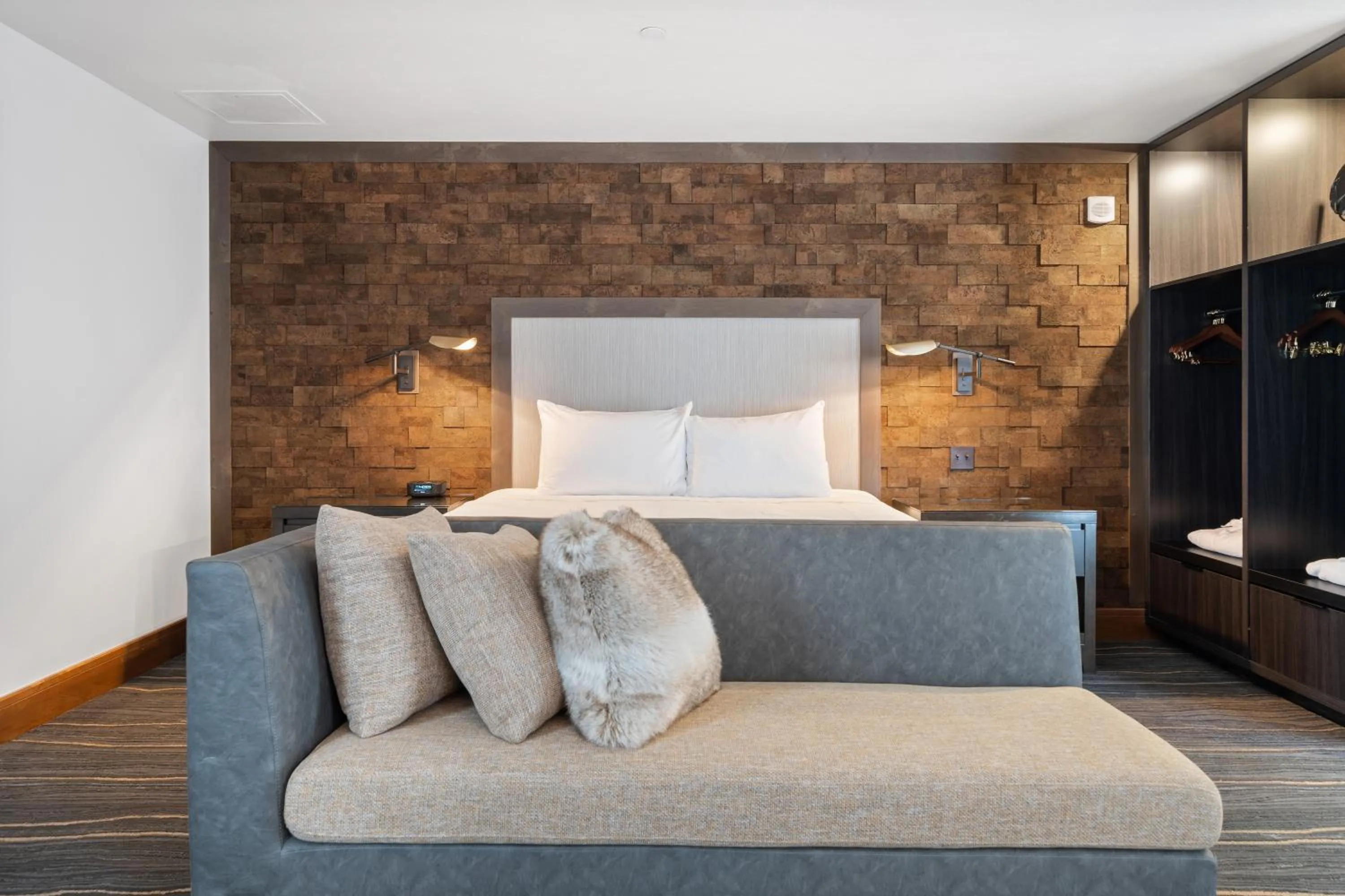 Bed in Flying Horse Resort & Club