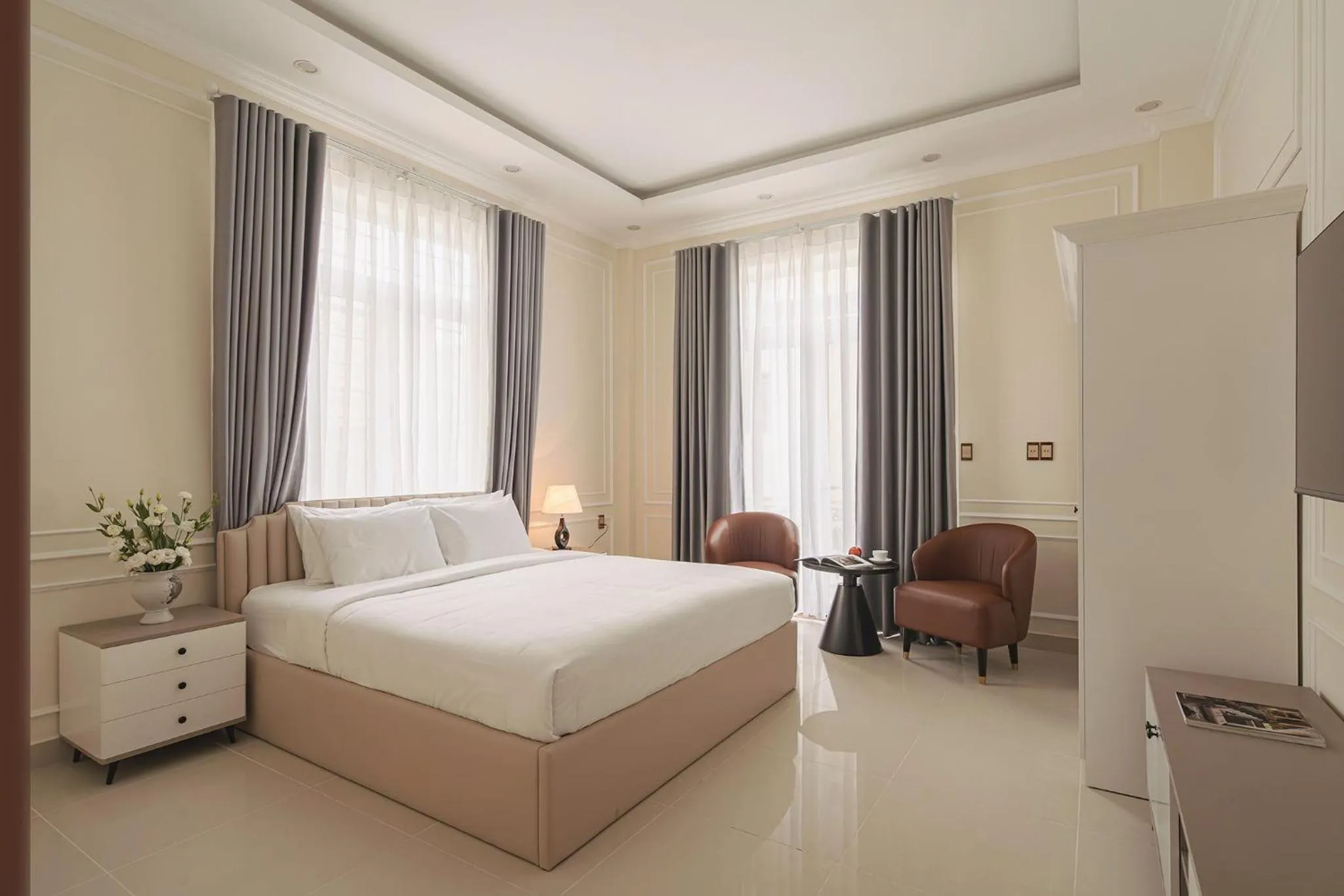 Balcony/Terrace, Bed in The One Da Lat Hotel