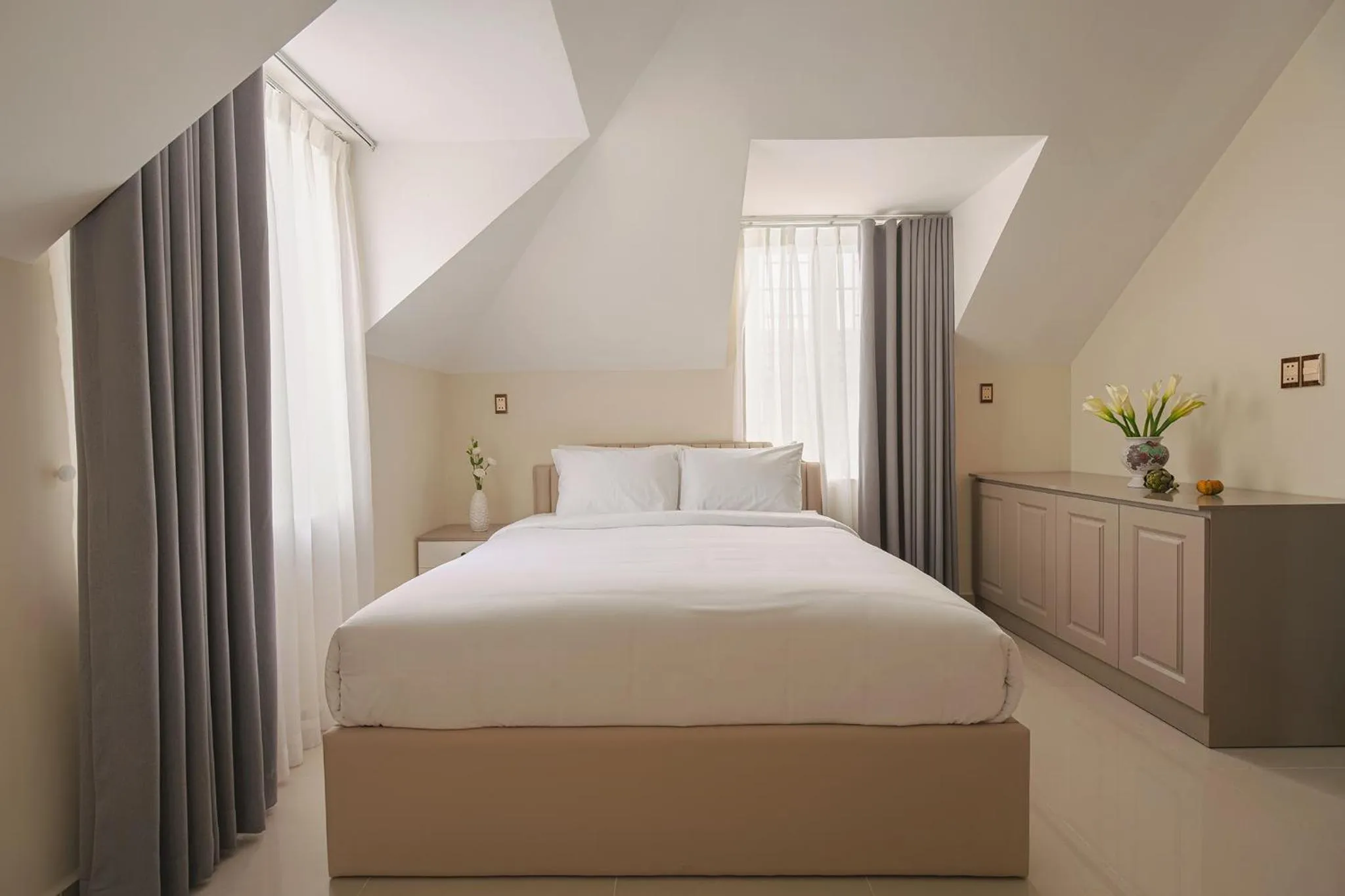 View (from property/room), Bed in The One Da Lat Hotel