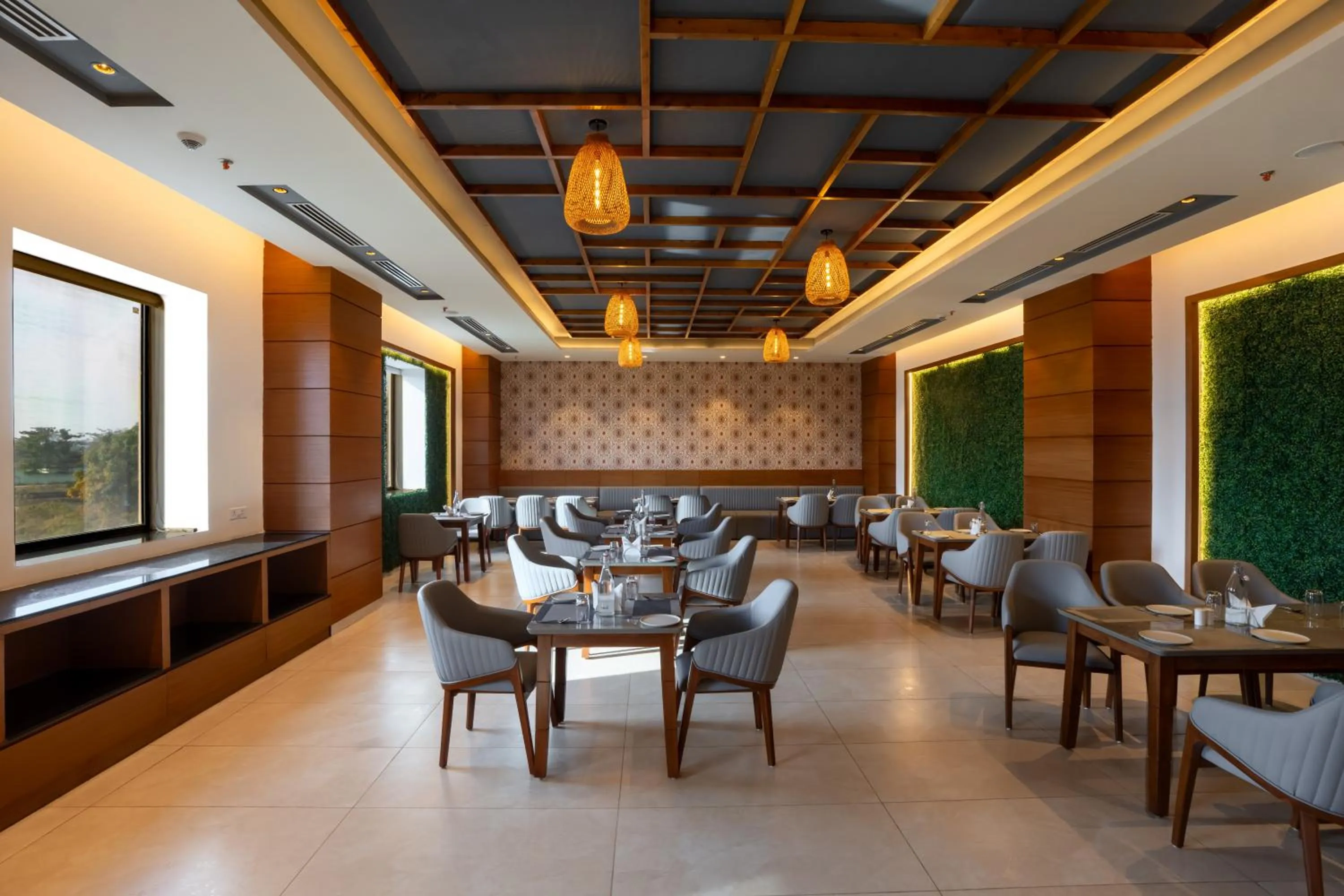 Restaurant/places to eat in Krishna's courtyard Hotel & Convention