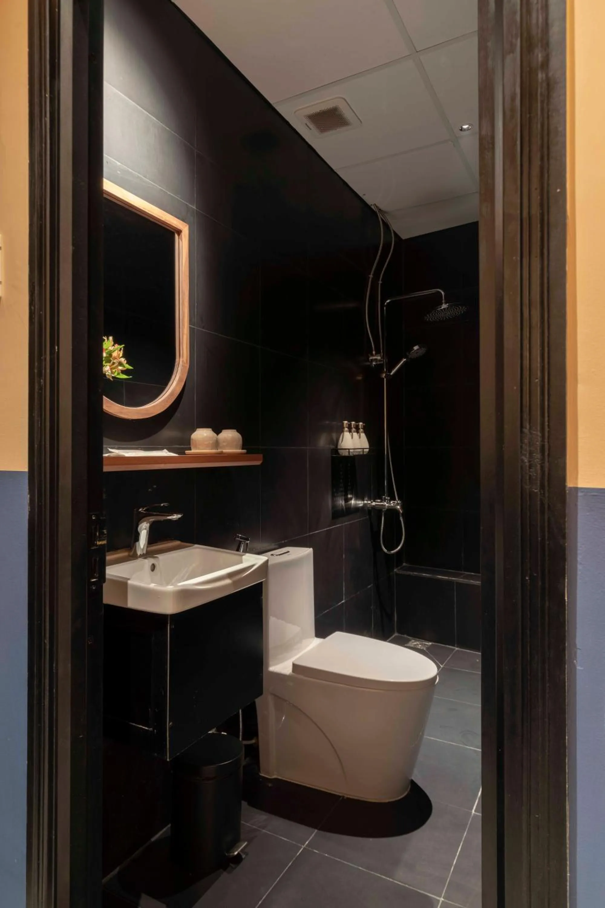 Bathroom in The Lamp Boutique House