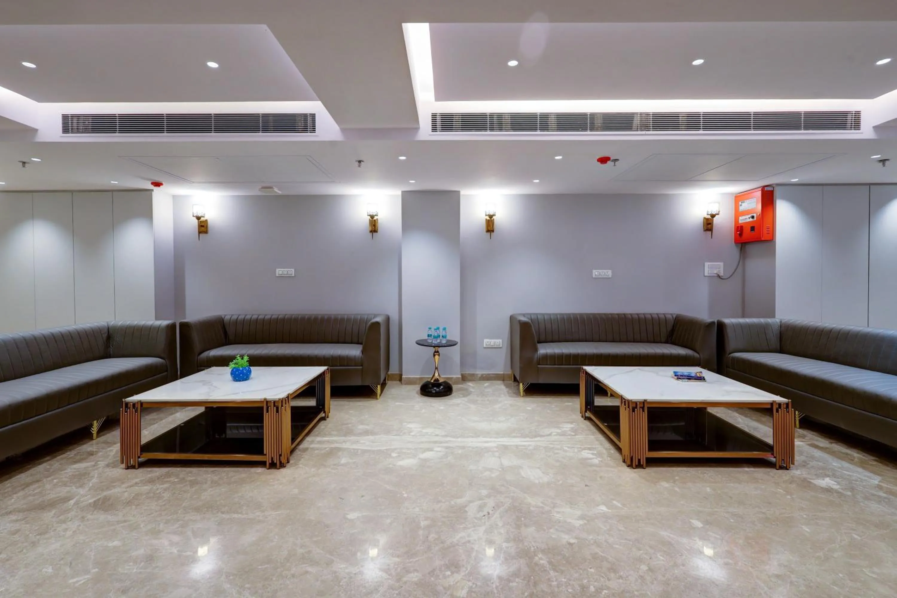 Hotel The Viking - Near New Delhi Railway & Connaught Place