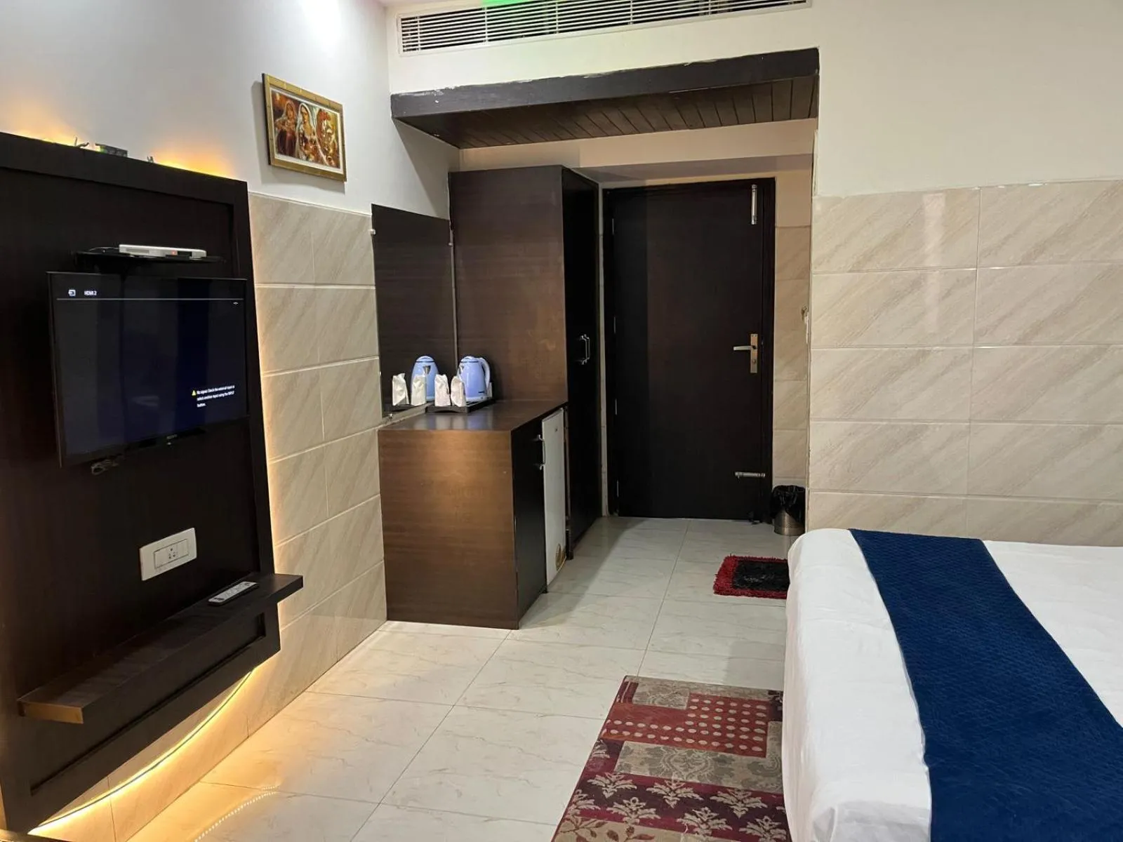 Photo of the whole room, Bed in One Earth City Pearl Amritsar