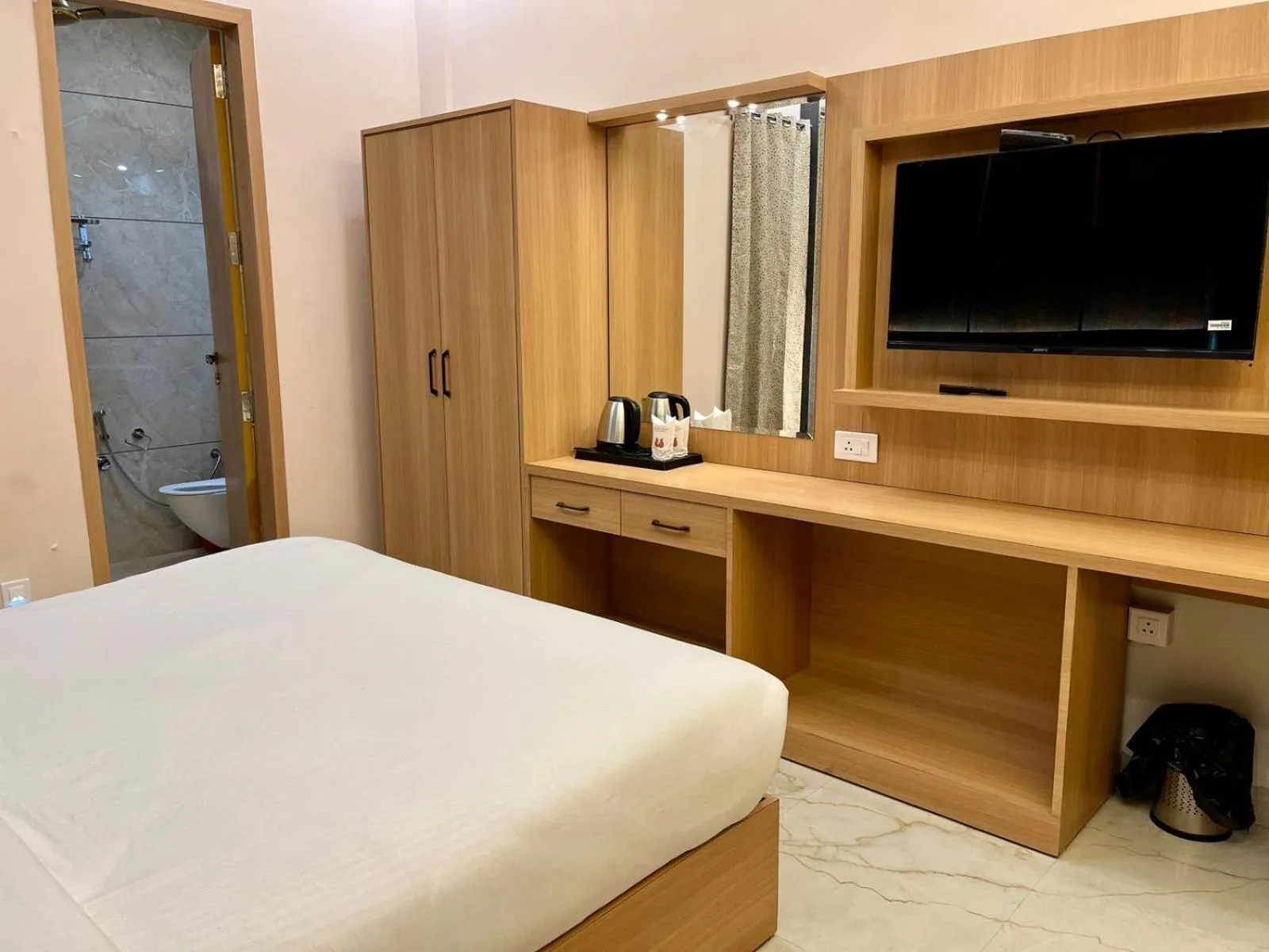 TV and multimedia, Bed in One Earth City Pearl Amritsar