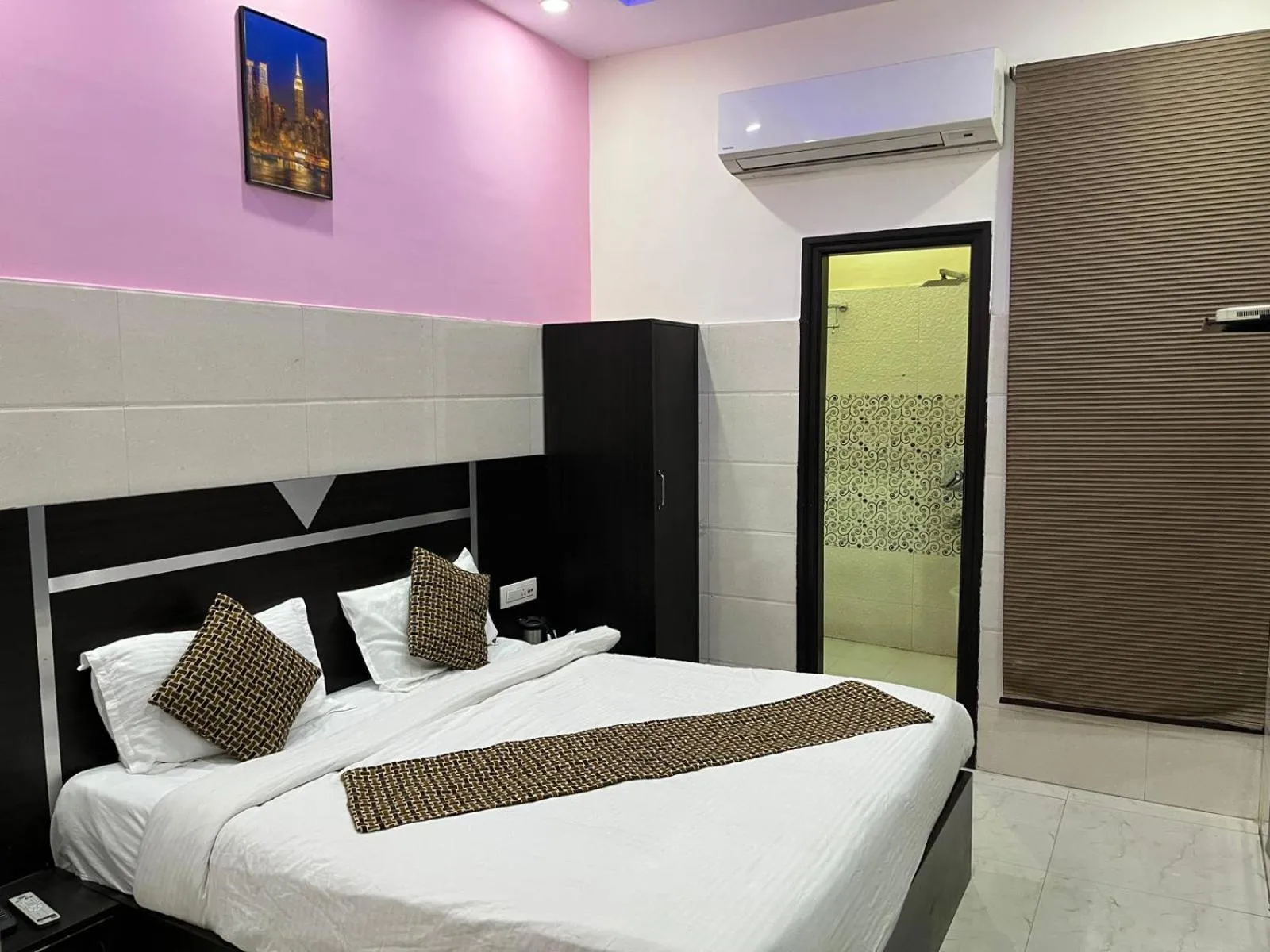 Bedroom, Bed in One Earth City Pearl Amritsar