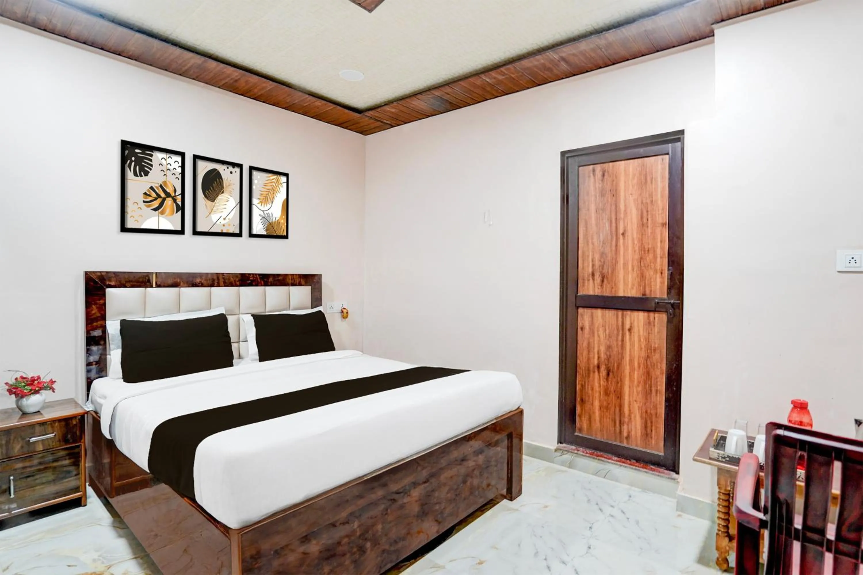 Super Hotel O Tedhi Bazaar Near Ram Janambhumi