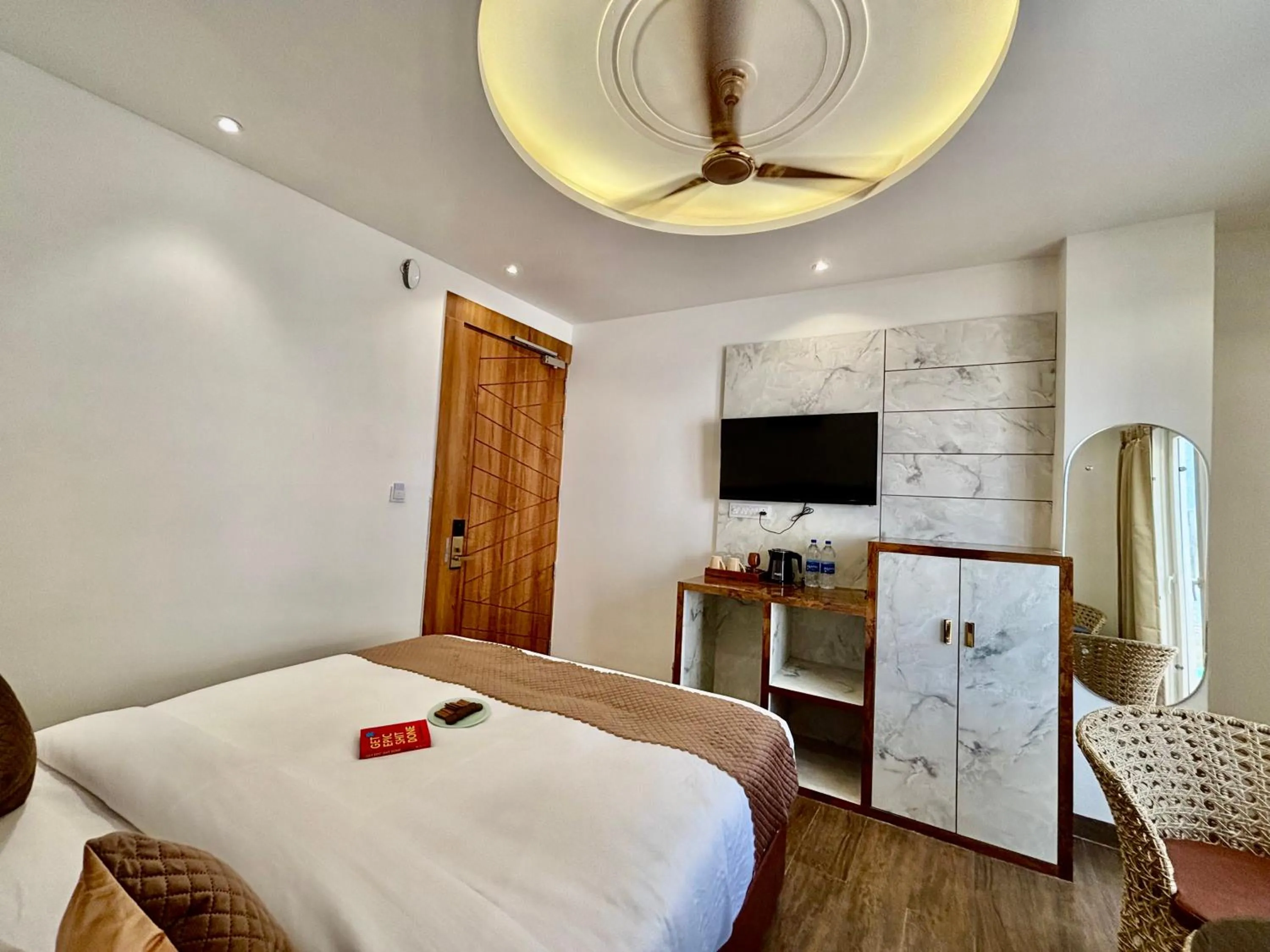 Photo of the whole room, Bed in Check Inn Homes, Rishikesh Tapovan