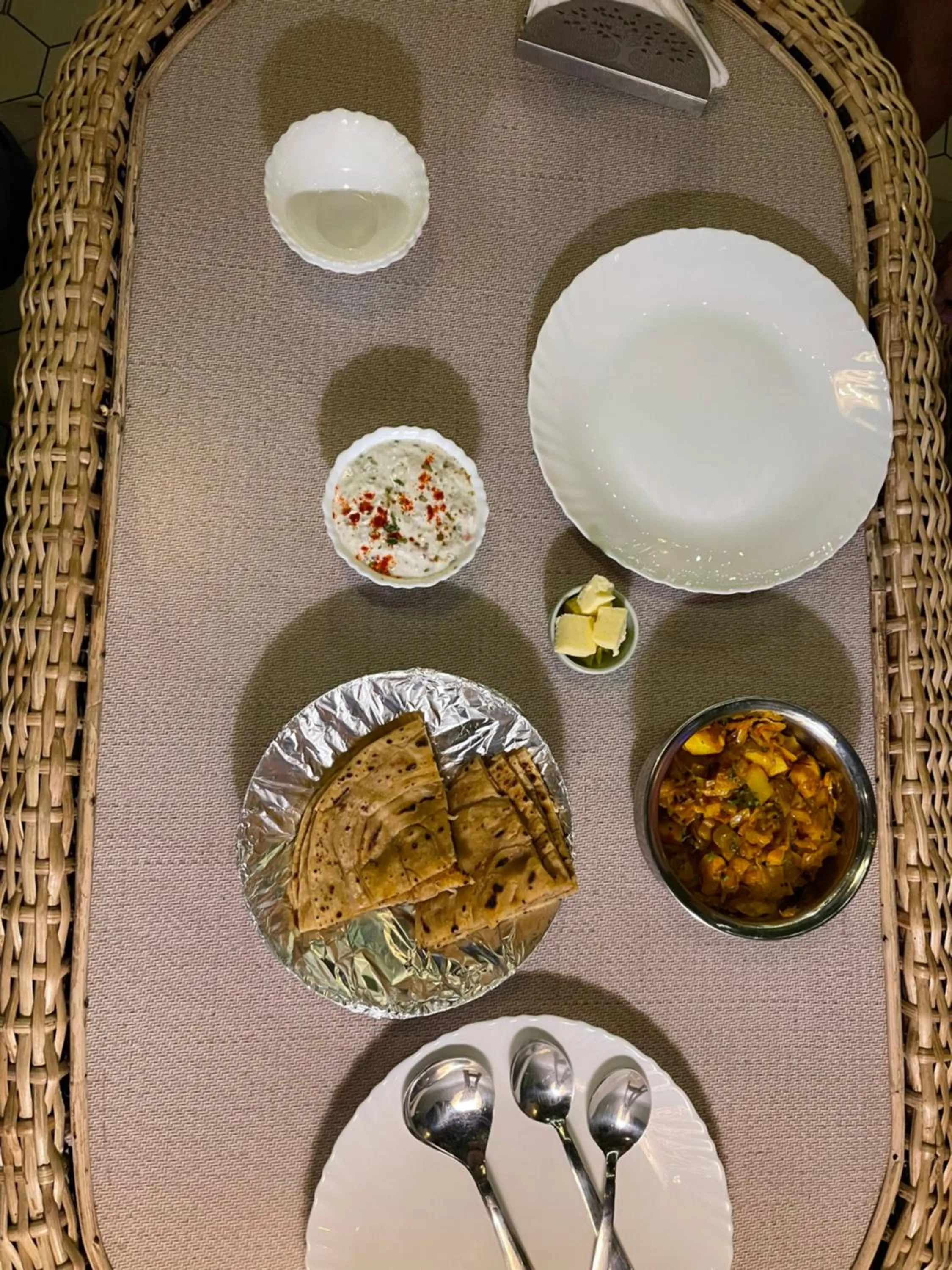 Restaurant/places to eat in Check Inn Homes, Rishikesh Tapovan
