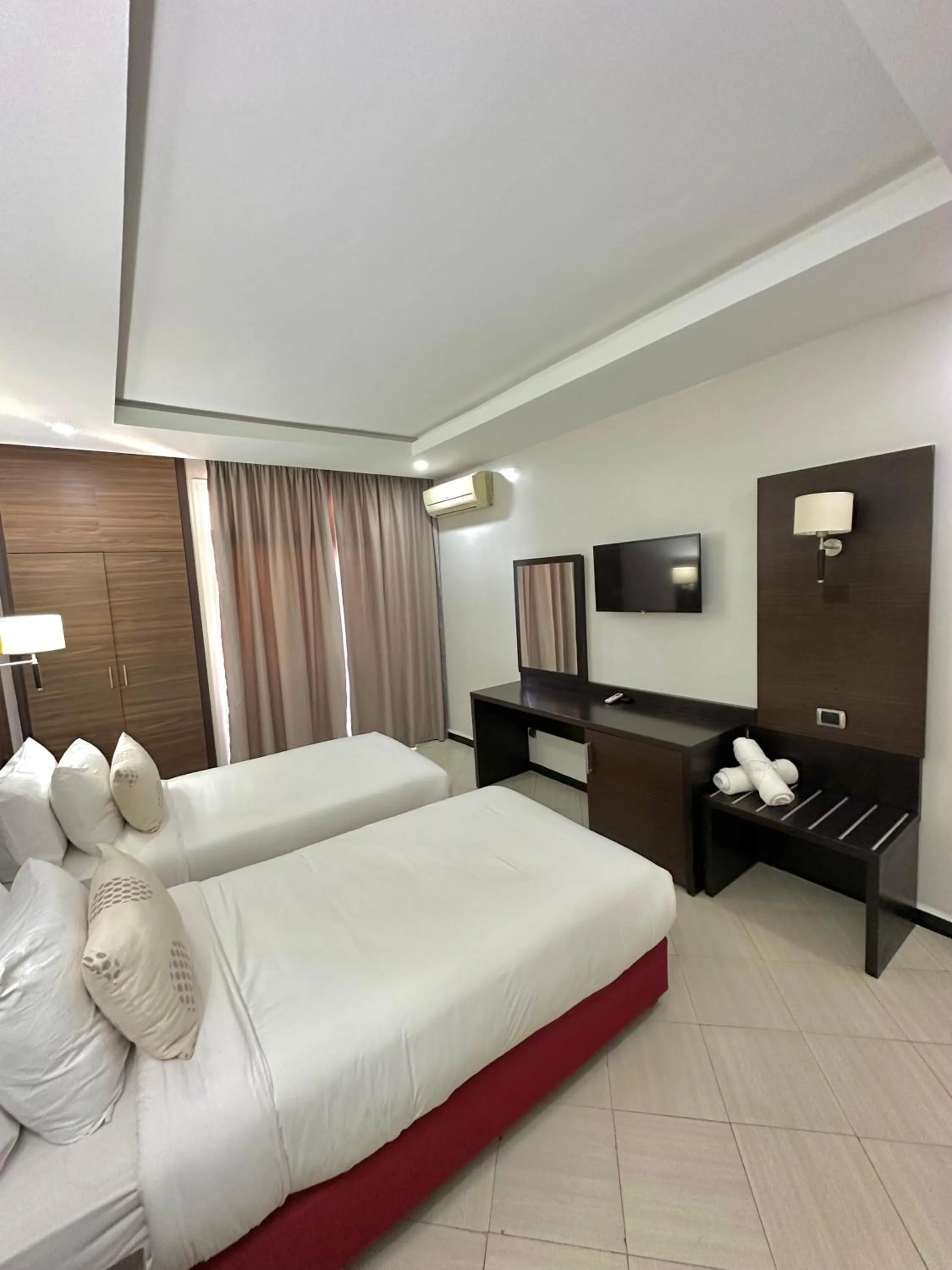 Bedroom, Bed in Oscar Hotel