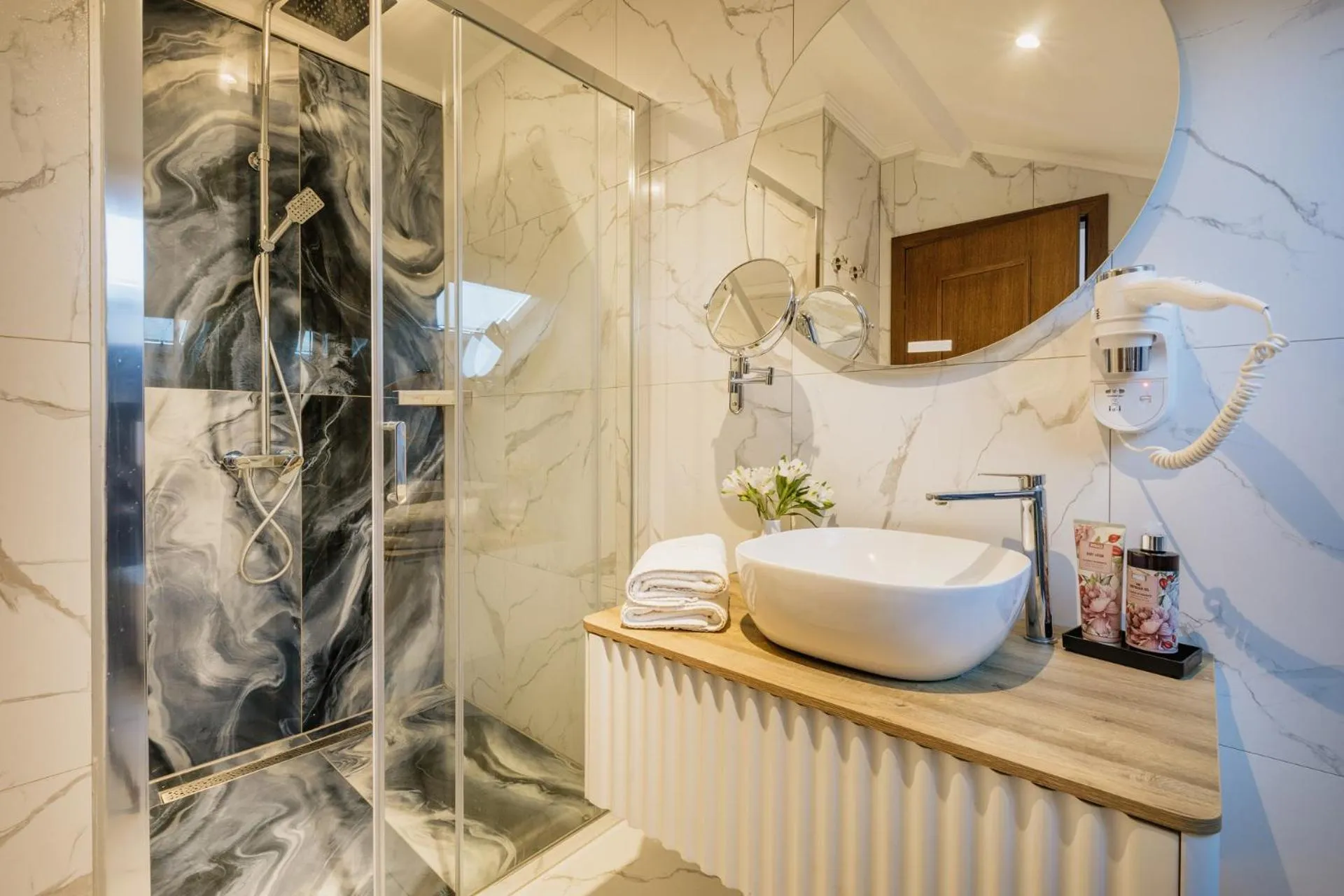 Bathroom in San Valentino Palace, Umag city center