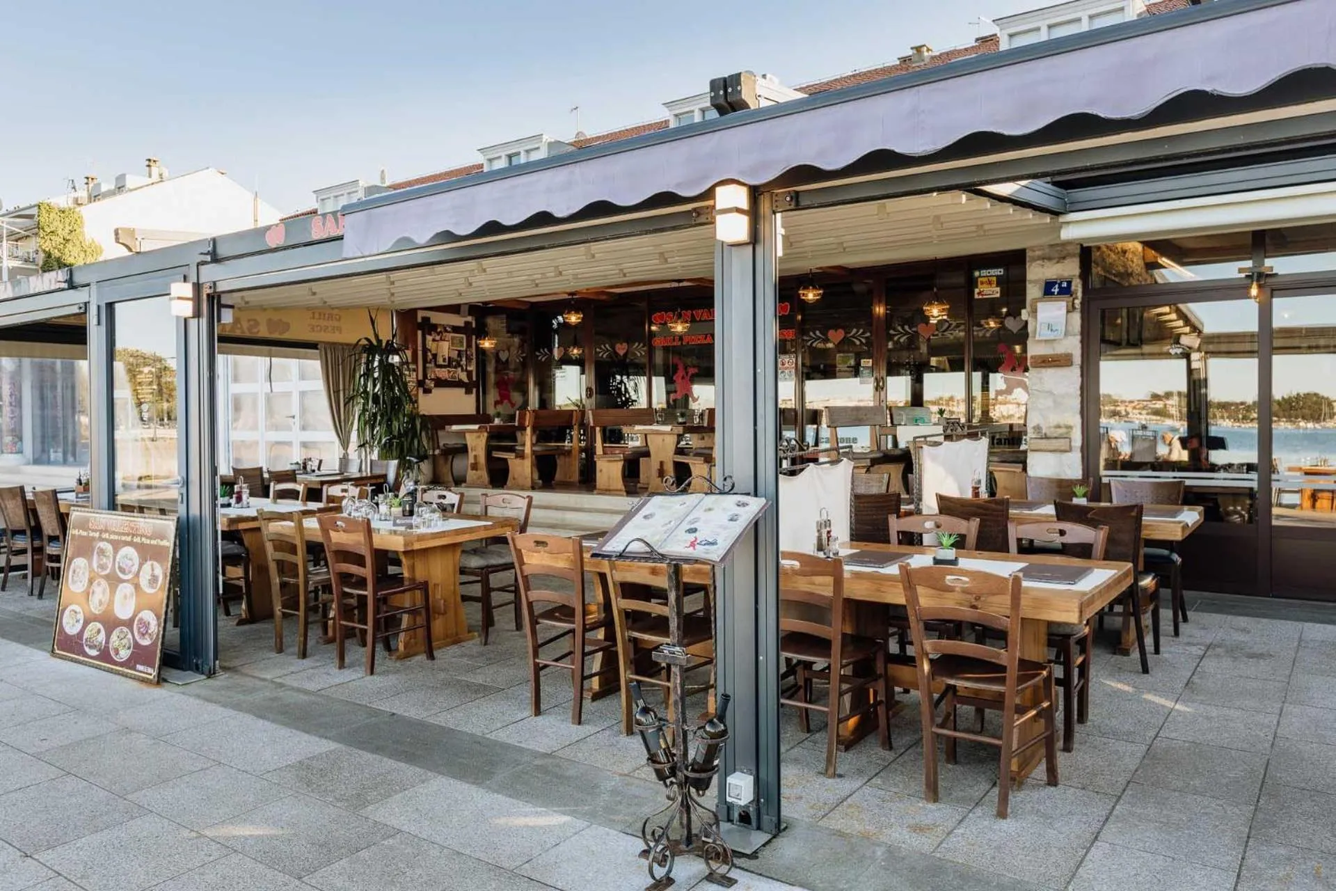 Restaurant/places to eat in San Valentino Palace, Umag city center