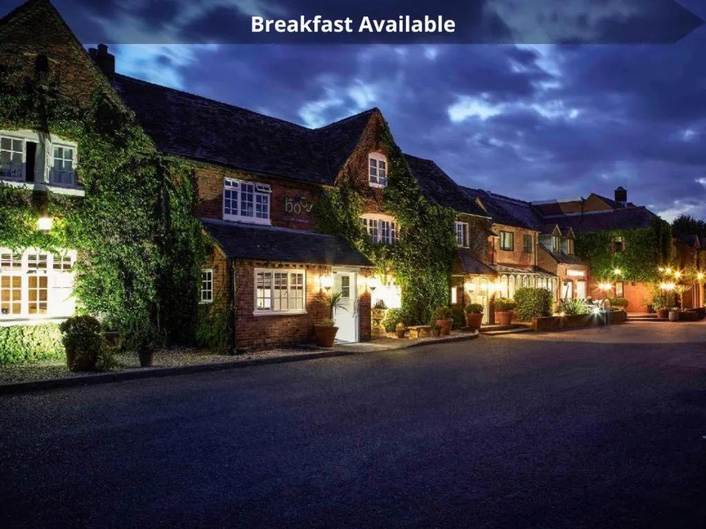 Property building in Dancenter Birmingham Airport near NEC