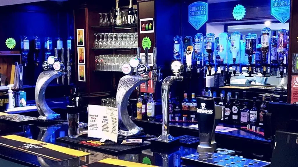 Other in Dancenter East Midlands Airport