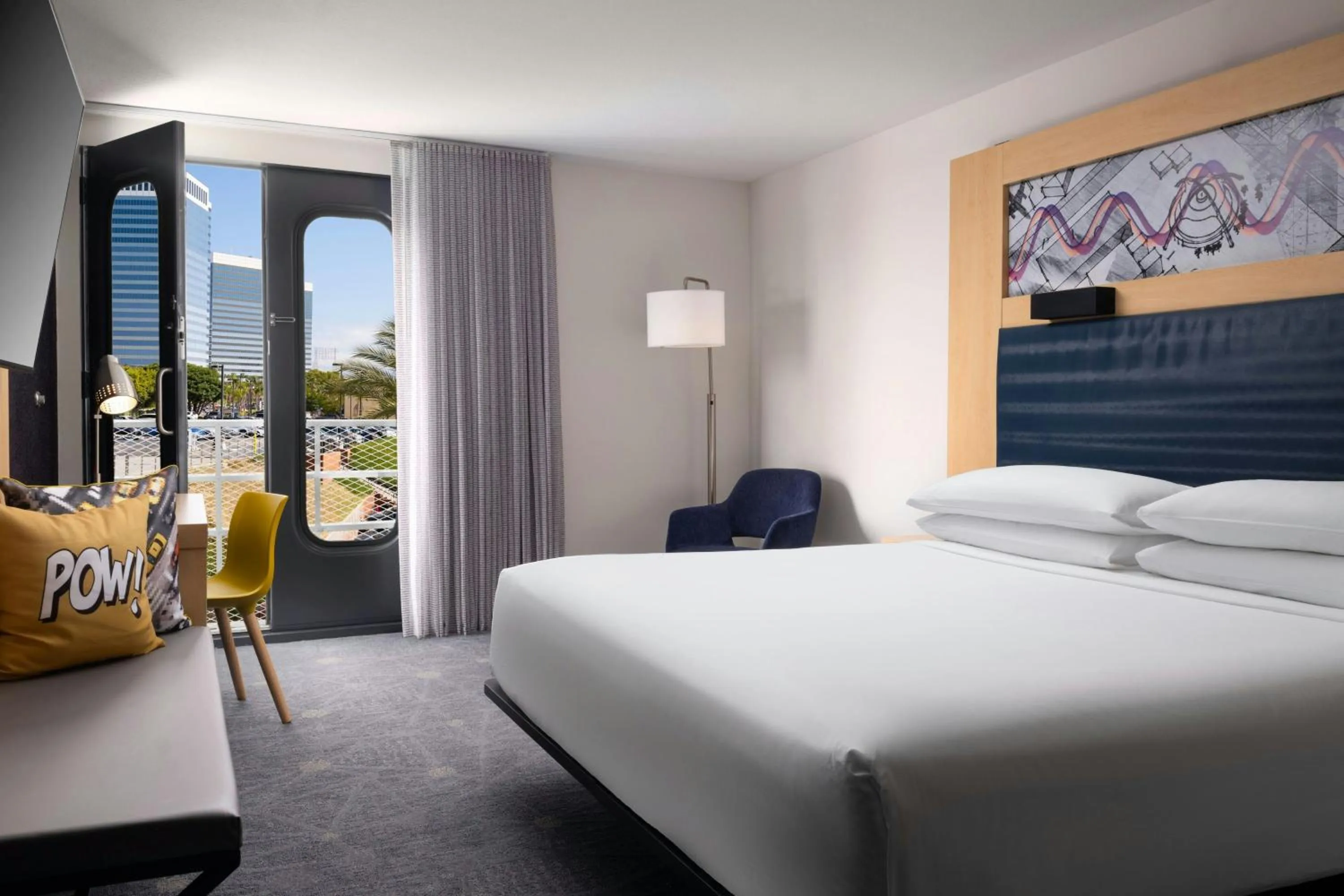 Photo of the whole room, Bed in Aloft El Segundo - Los Angeles Airport