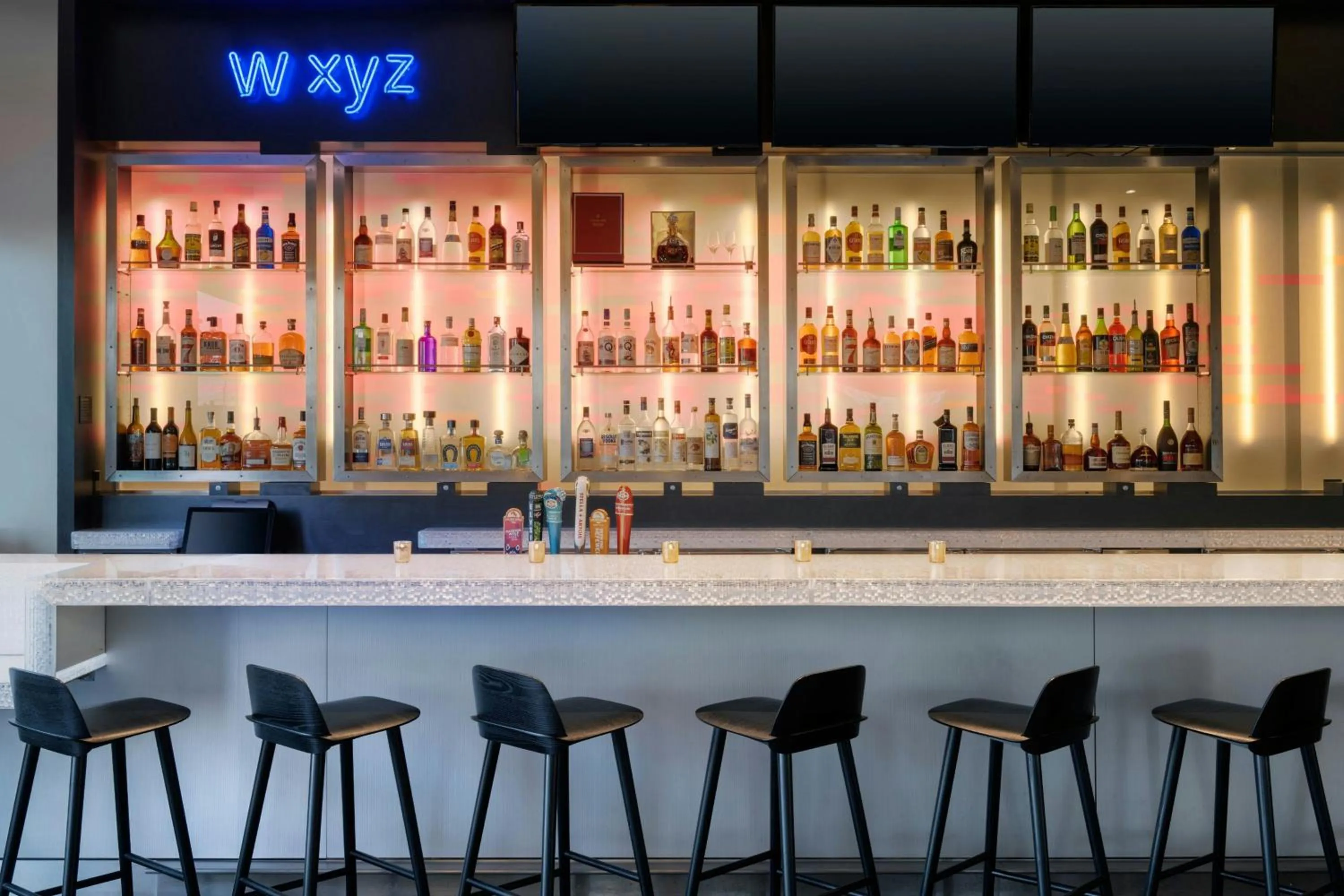 Lounge or bar in Aloft El Segundo - Los Angeles Airport