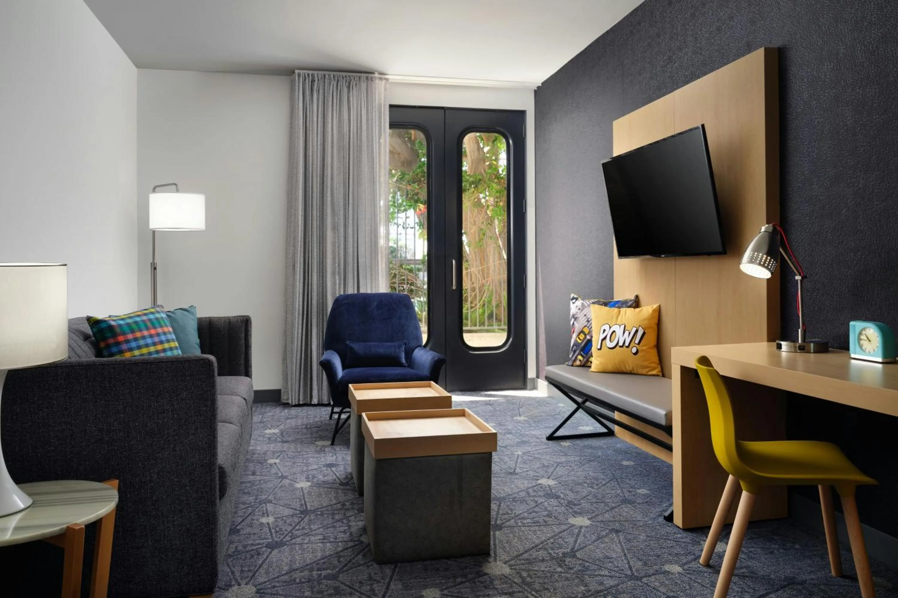 Living room in Aloft El Segundo - Los Angeles Airport