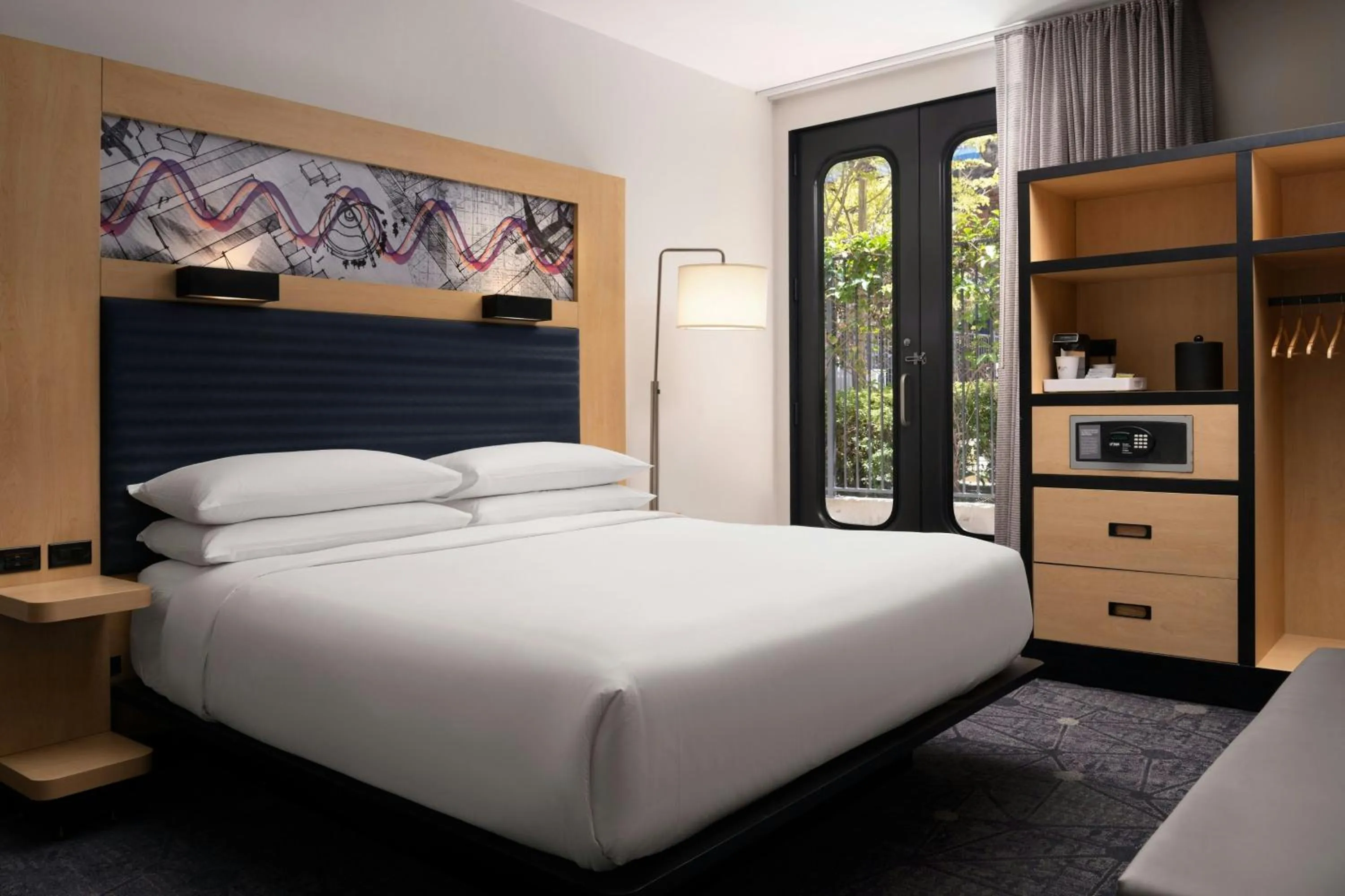 Bedroom, Bed in Aloft El Segundo - Los Angeles Airport