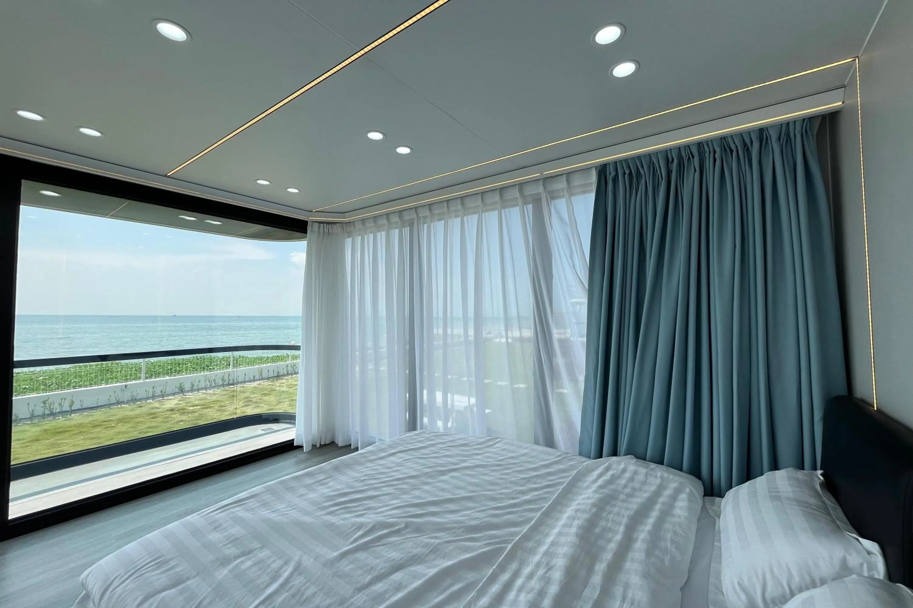 Bed in Saga Village Hotel & Resort Bintan