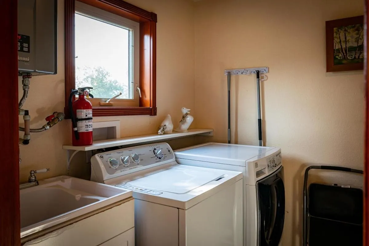 Waterfall Lodge near Yosemite Endless Pool, Hot Tub, Playground