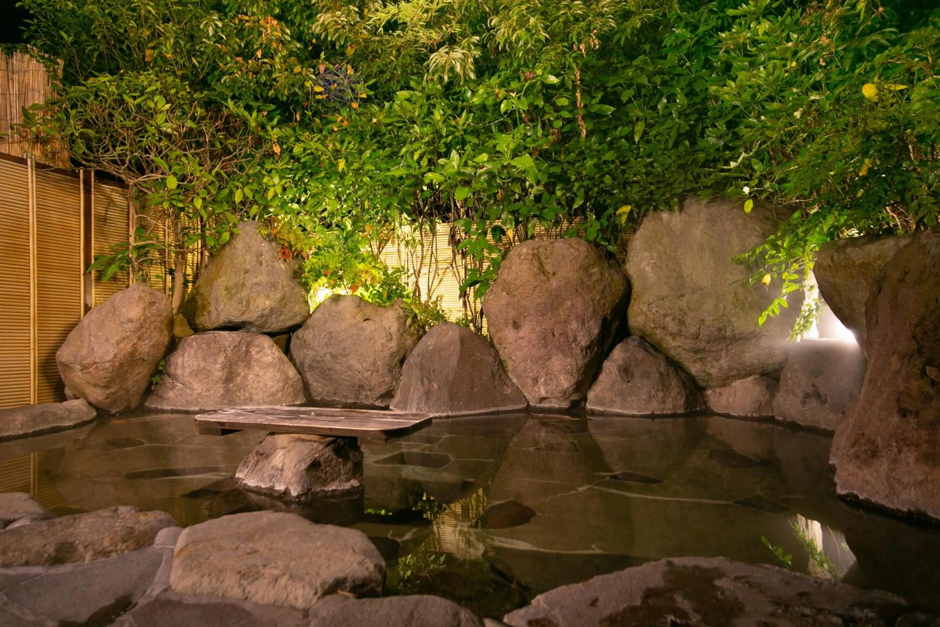 Hot Spring Bath in Yufuin Tabinokura