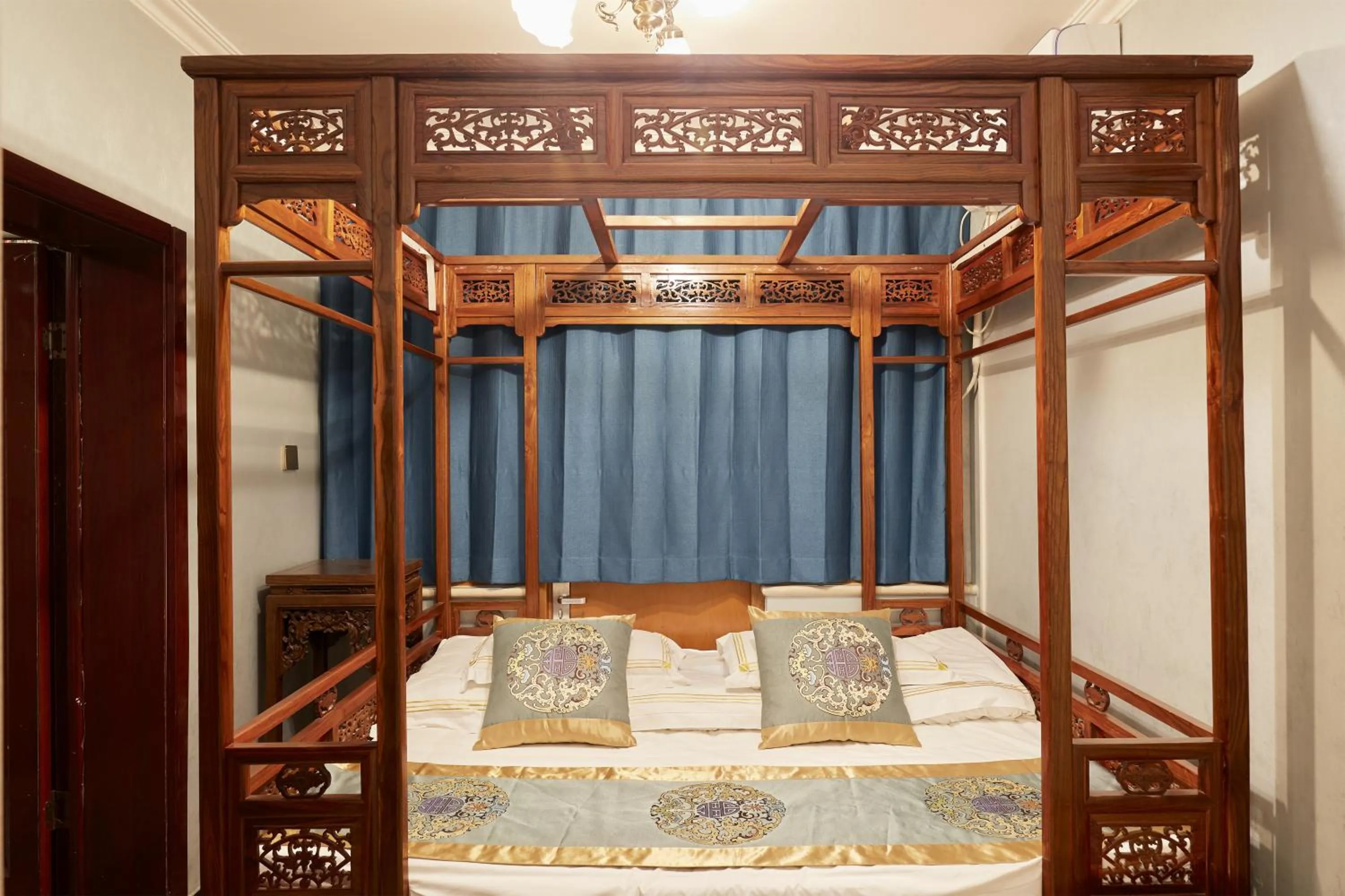 Bed in Beijing Rong Courtyard Boutique Hotel