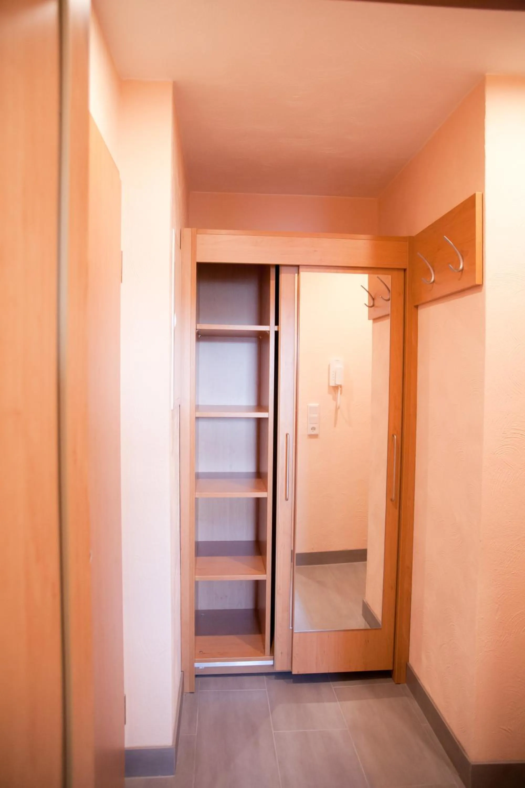 Photo of the whole room in Apartmenthaus Wesertor