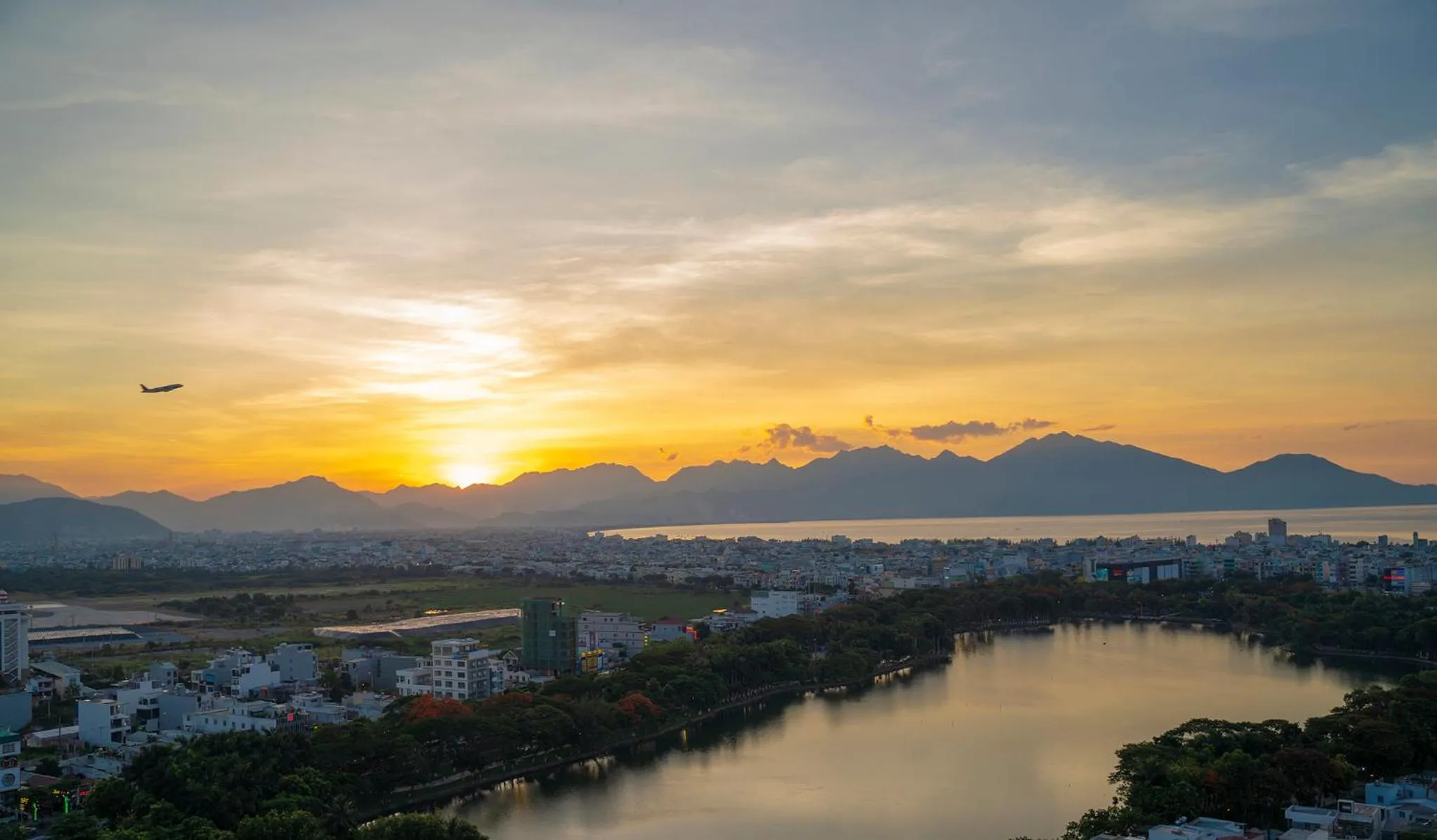 Mountain view in Samdi Da Nang Central Hotel