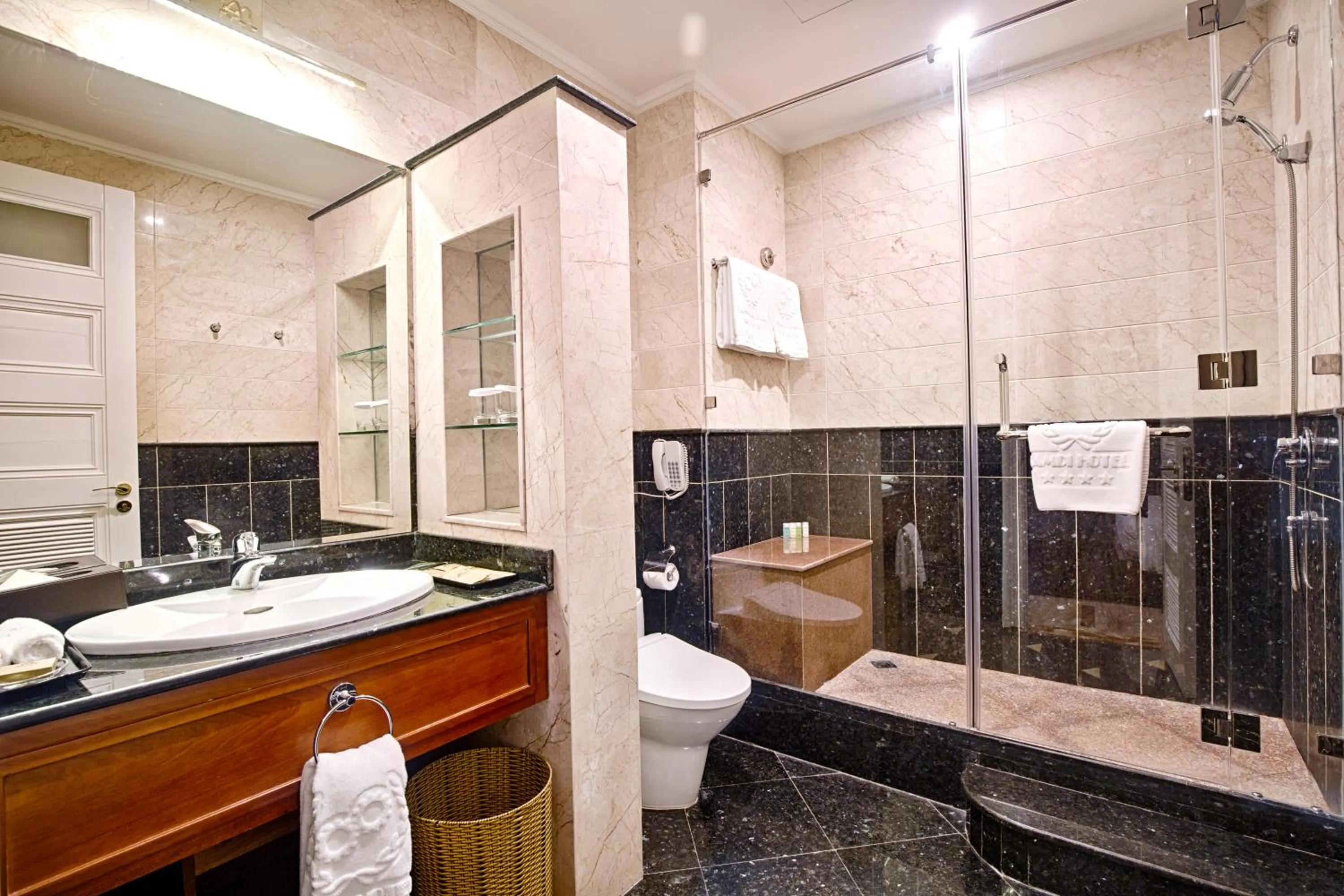 Bathroom in Samdi Da Nang Central Hotel