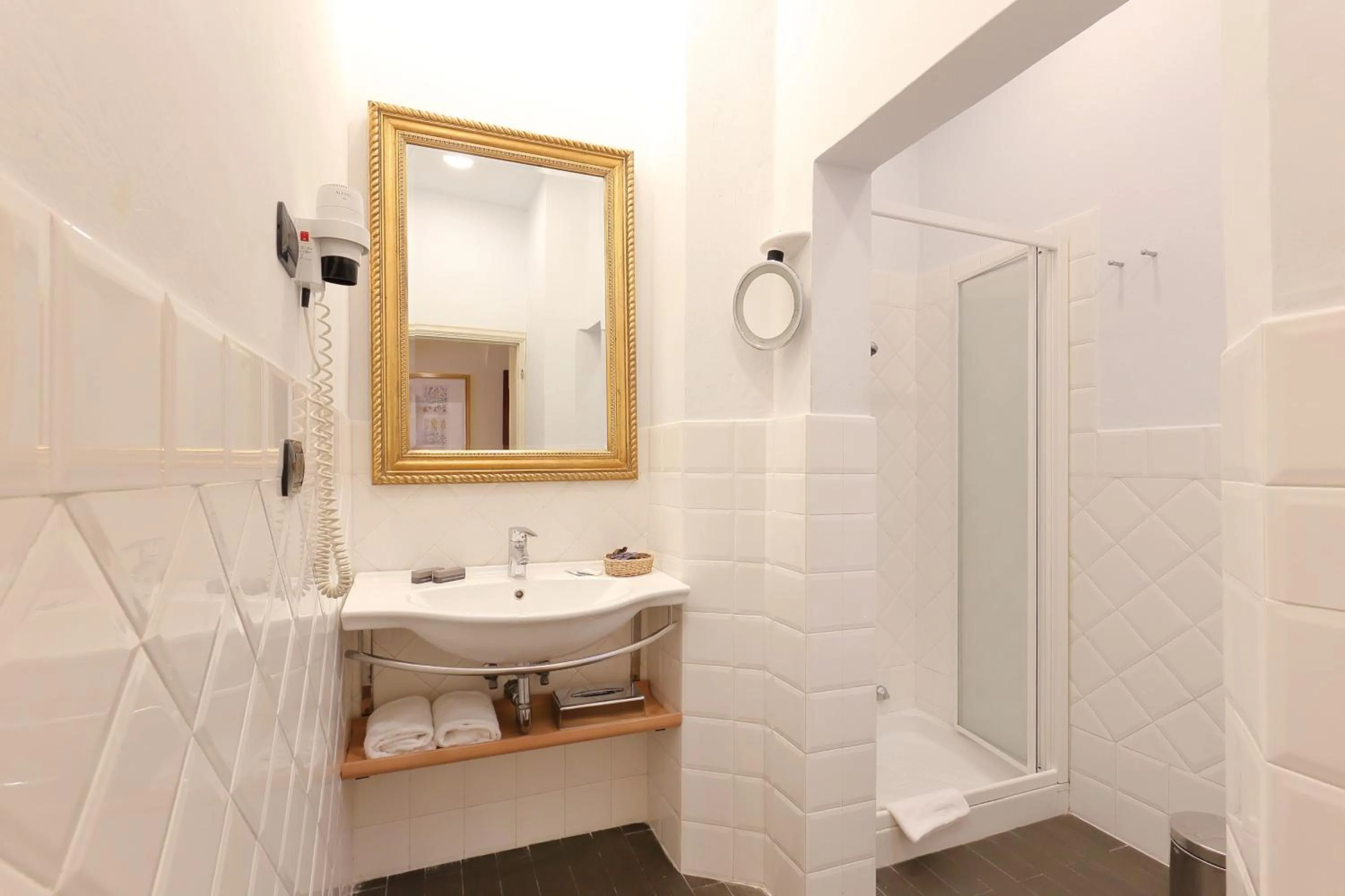 Bathroom in Relais Lavagnini Florence