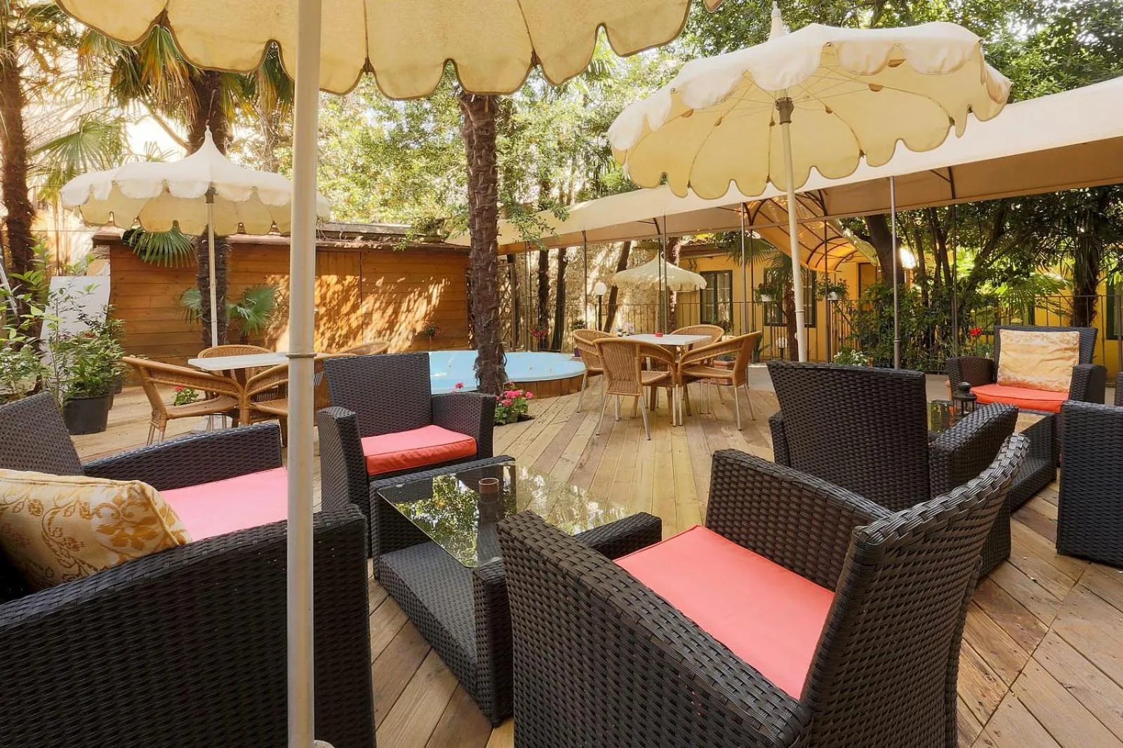 Garden in Relais Lavagnini Florence