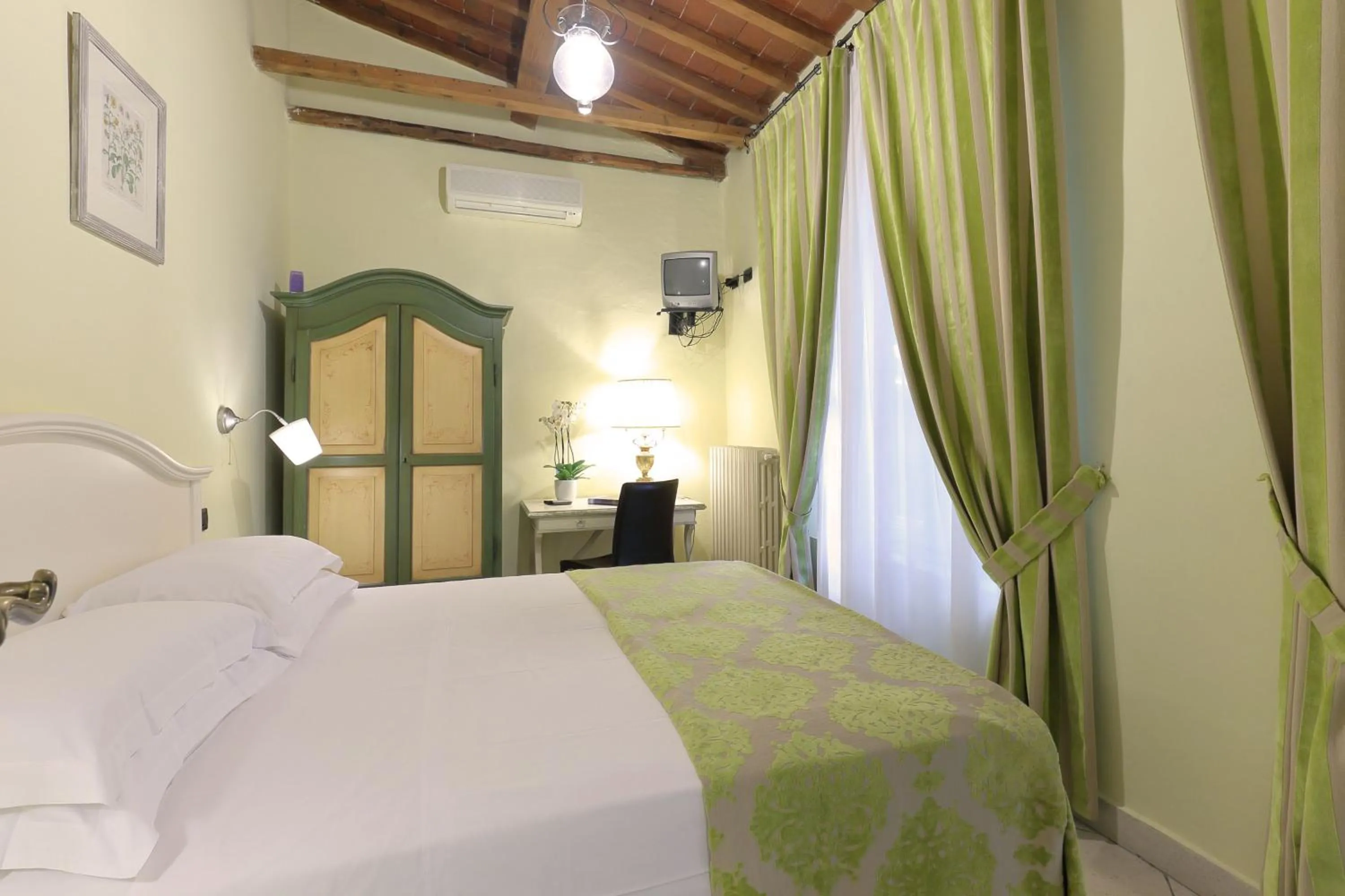 Day, Bed in Relais Lavagnini Florence