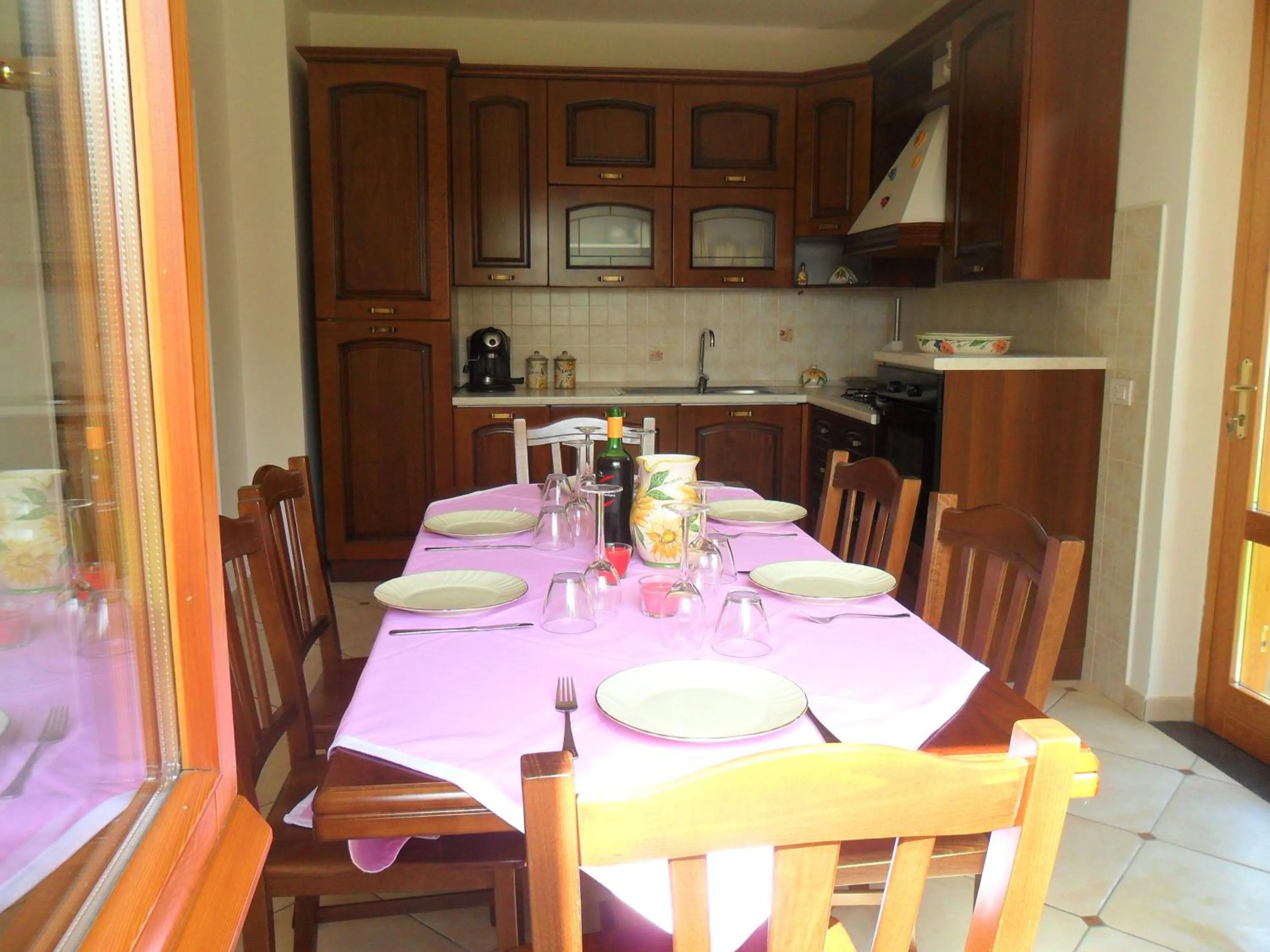 Communal kitchen in Villa Talea
