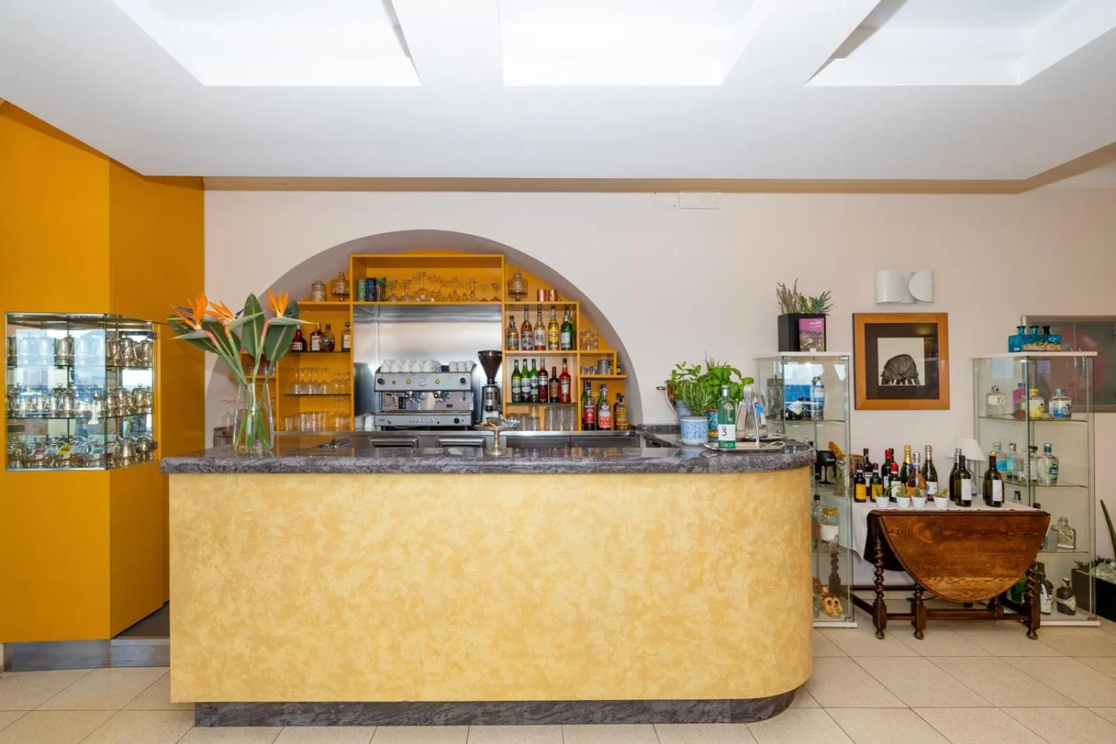 Lounge or bar in Hotel Albatros Varigotti
