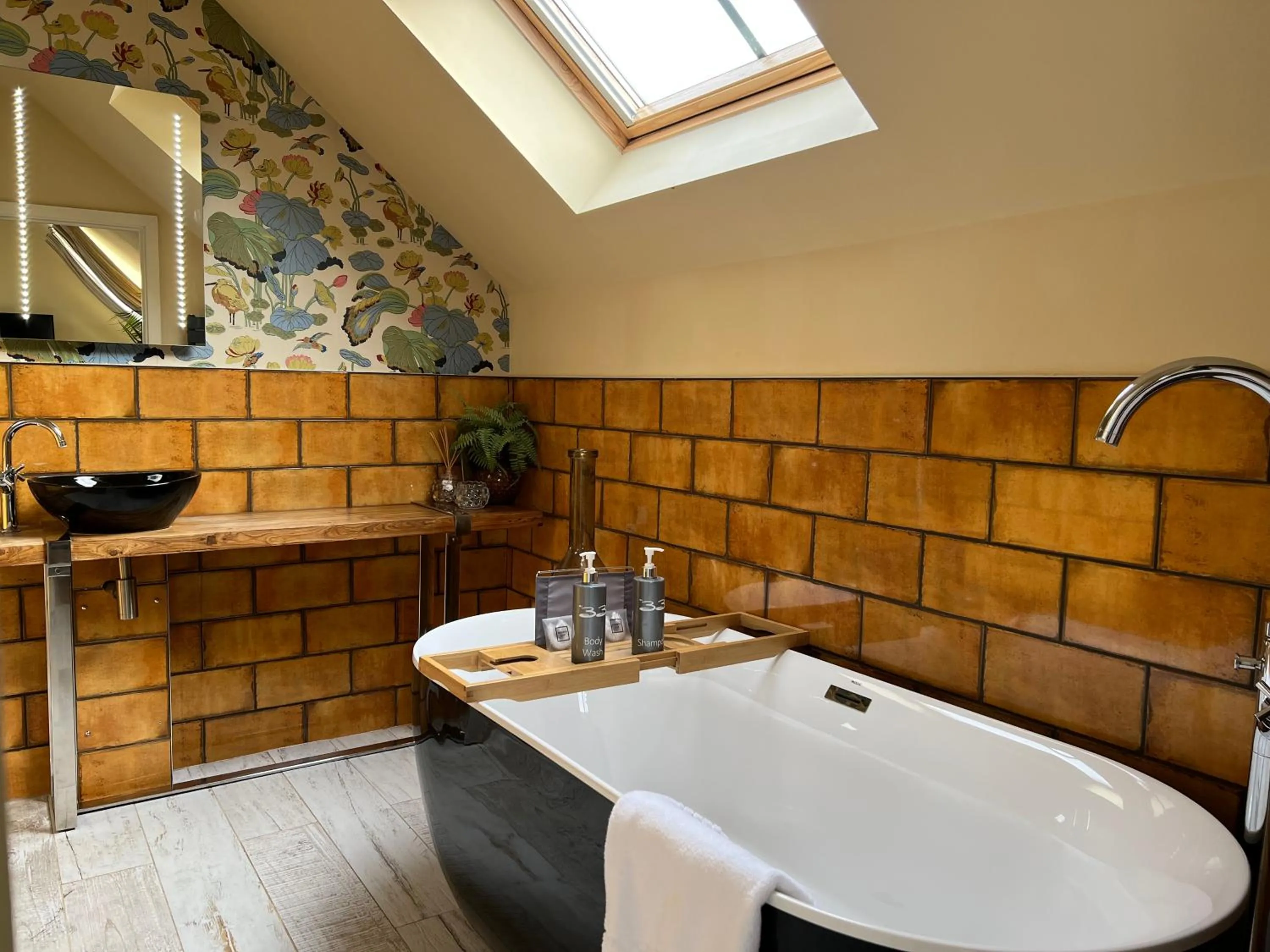 No33 THORNHAM BOUTIQUE SUITES